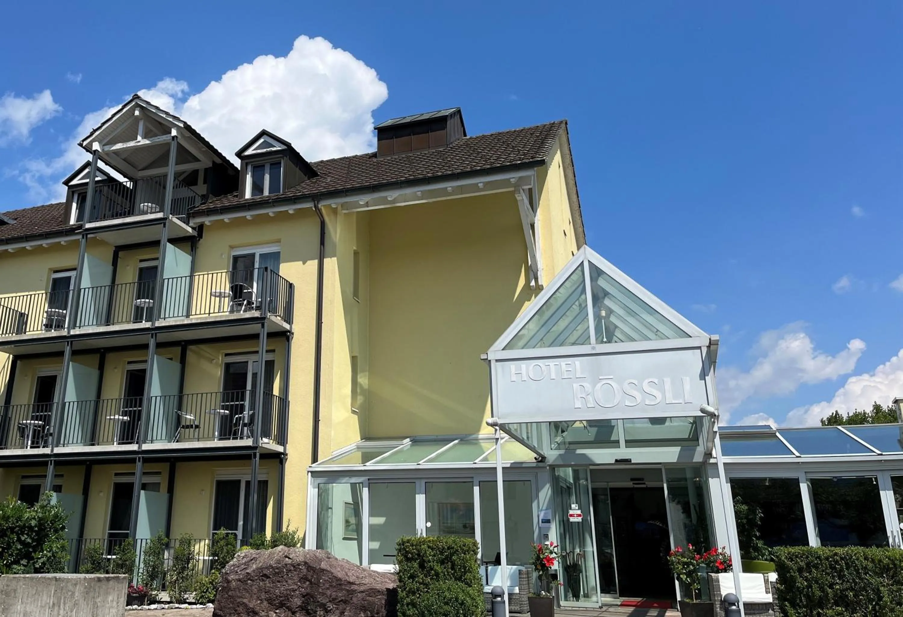 Property building in Rössli Hurden