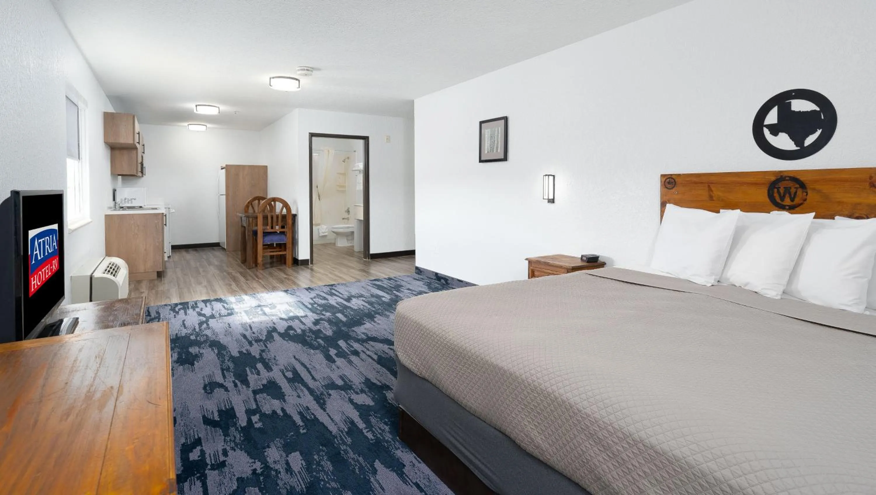 Bedroom, Bed in Atria Hotel and RV McGregor