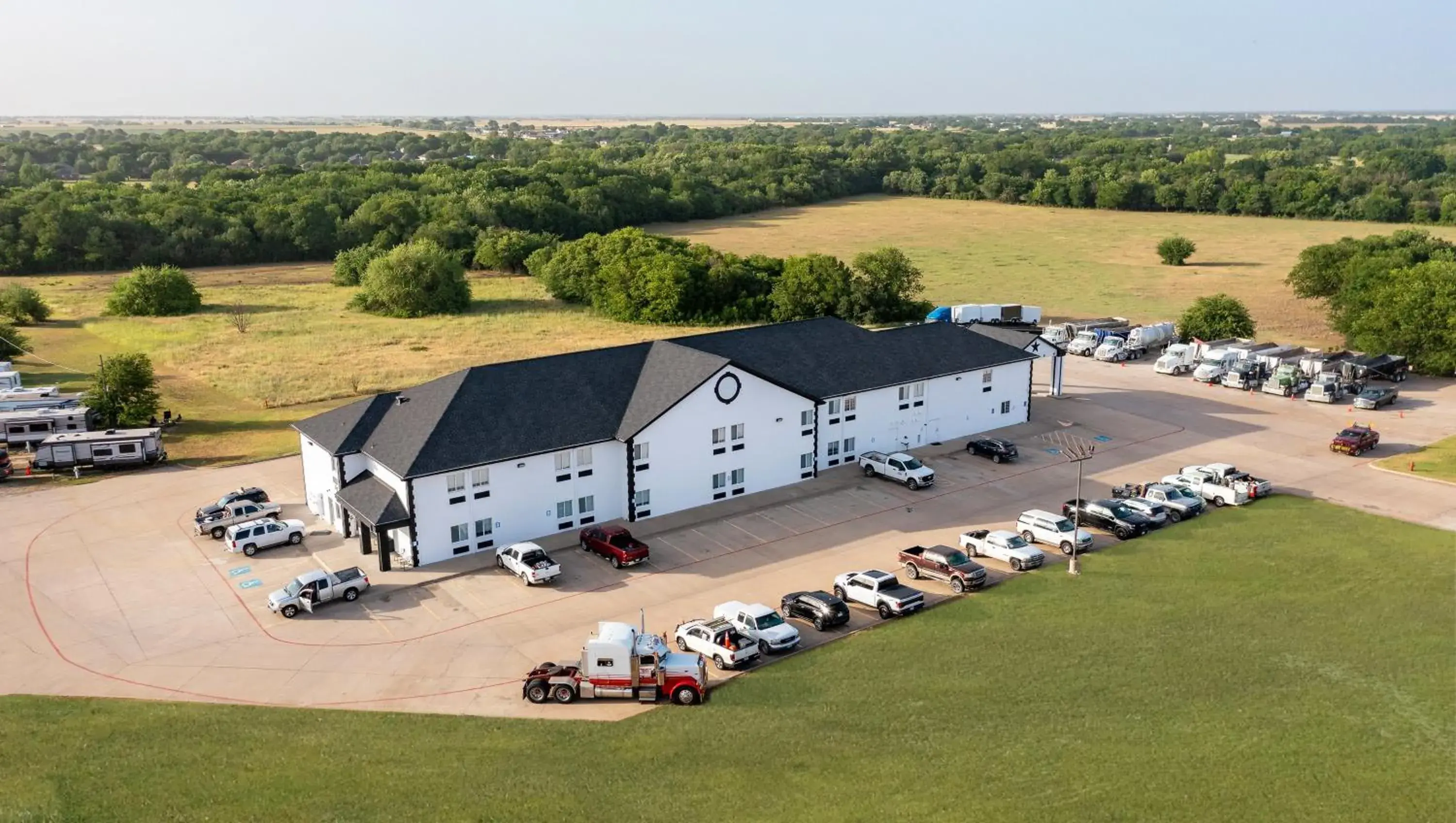 Property building in Atria Hotel and RV McGregor Property building in Atria Hotel and RV McGregor