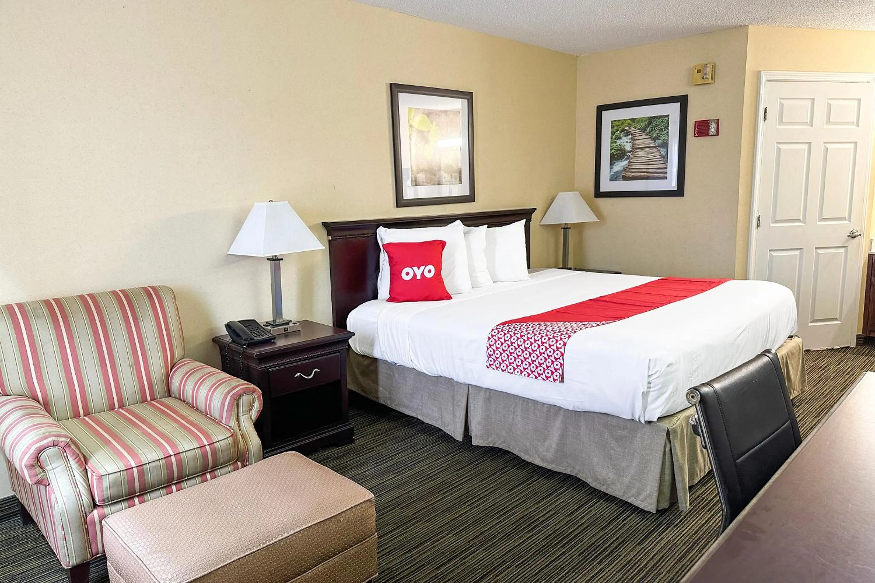 Bedroom, Bed in Bonita Lakes Inn by Capital O Meridian I20