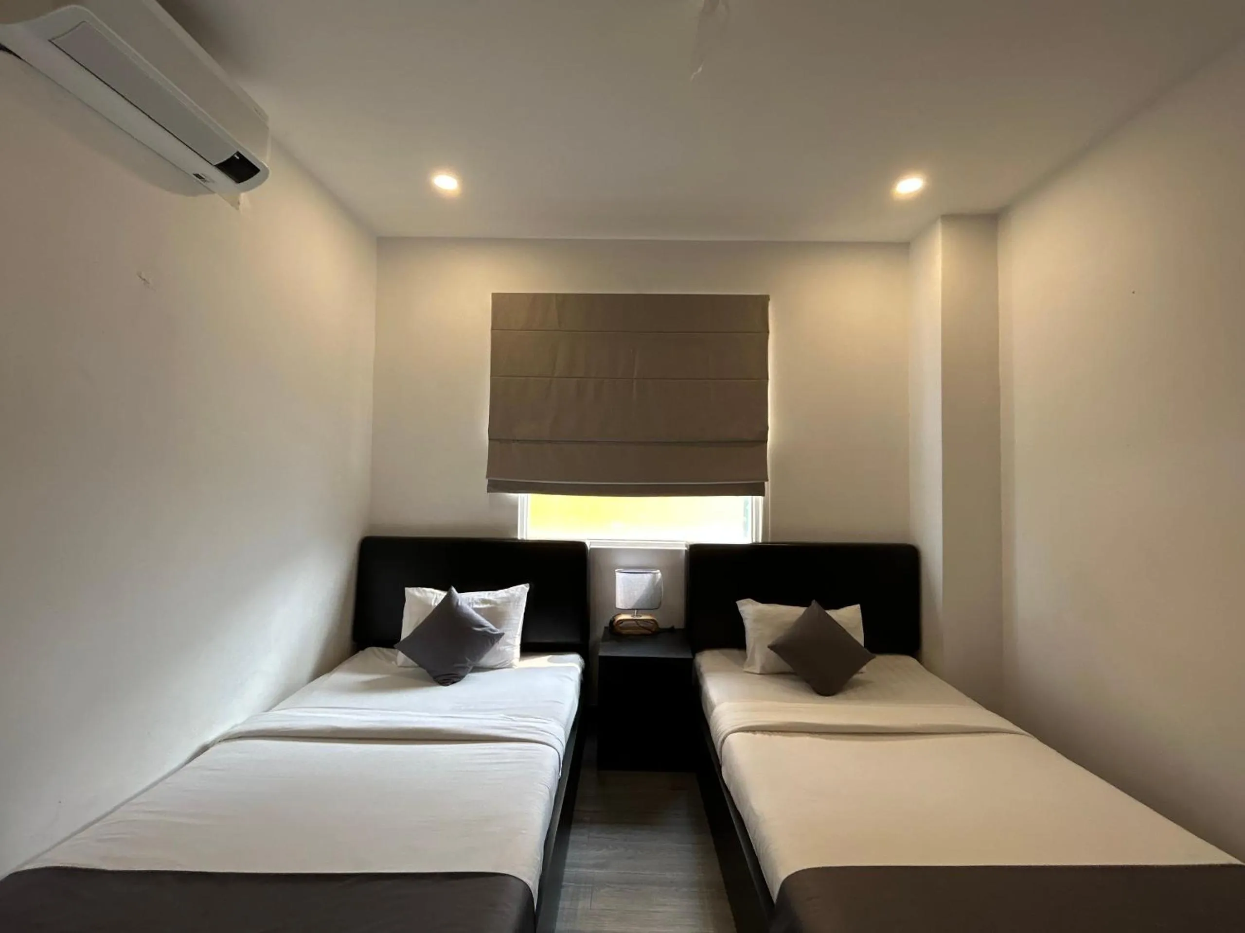 Photo of the whole room, Bed in Bros Hotel