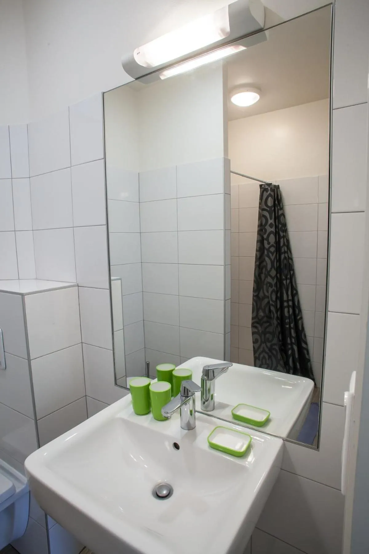 Shower in La Maison de Lise