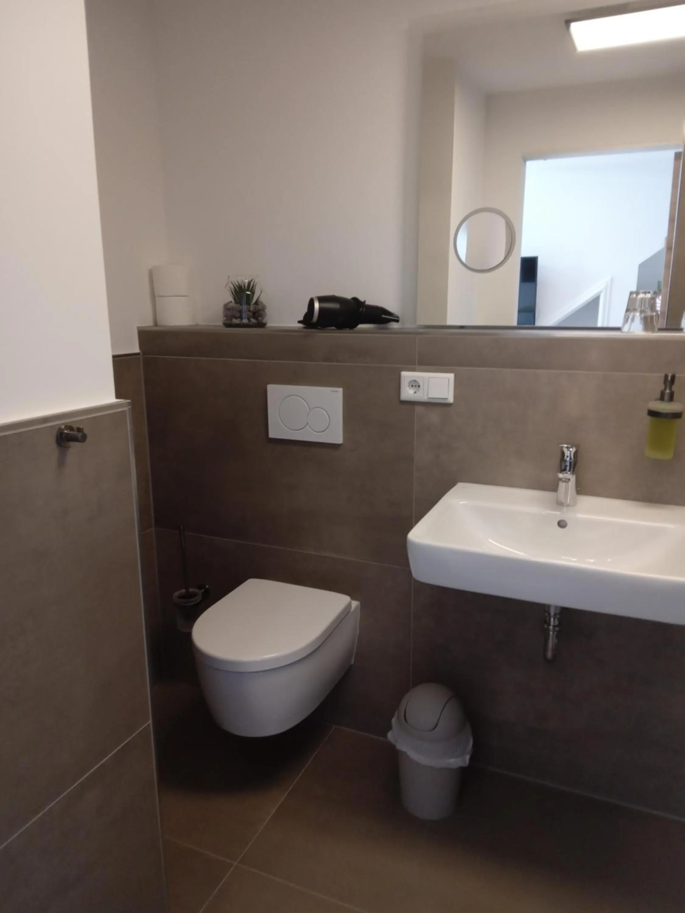 Toilet in OlfenLodge