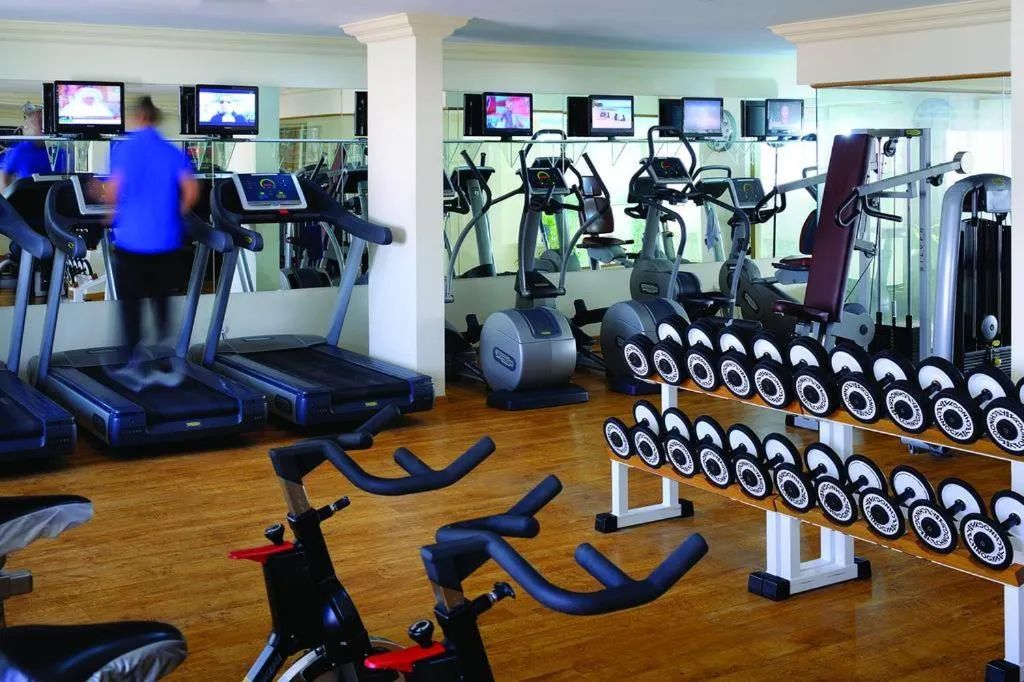 Fitness centre/facilities in Al Safir Hotel