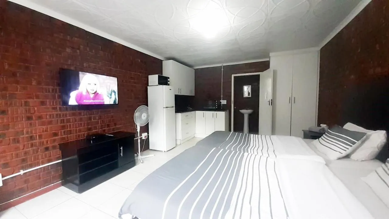 Bed in Cozy Hatfield Condo