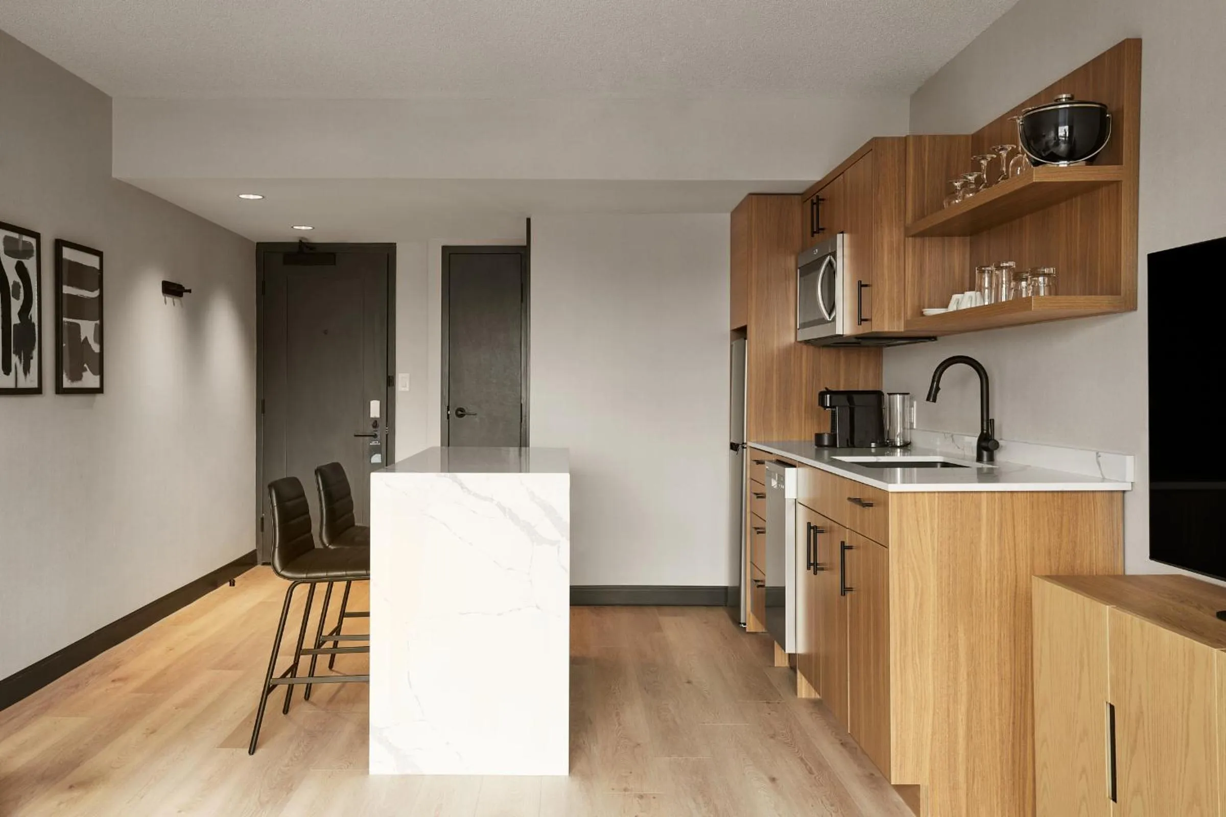 Kitchen or kitchenette in Hyatt Place Montreal - Downtown