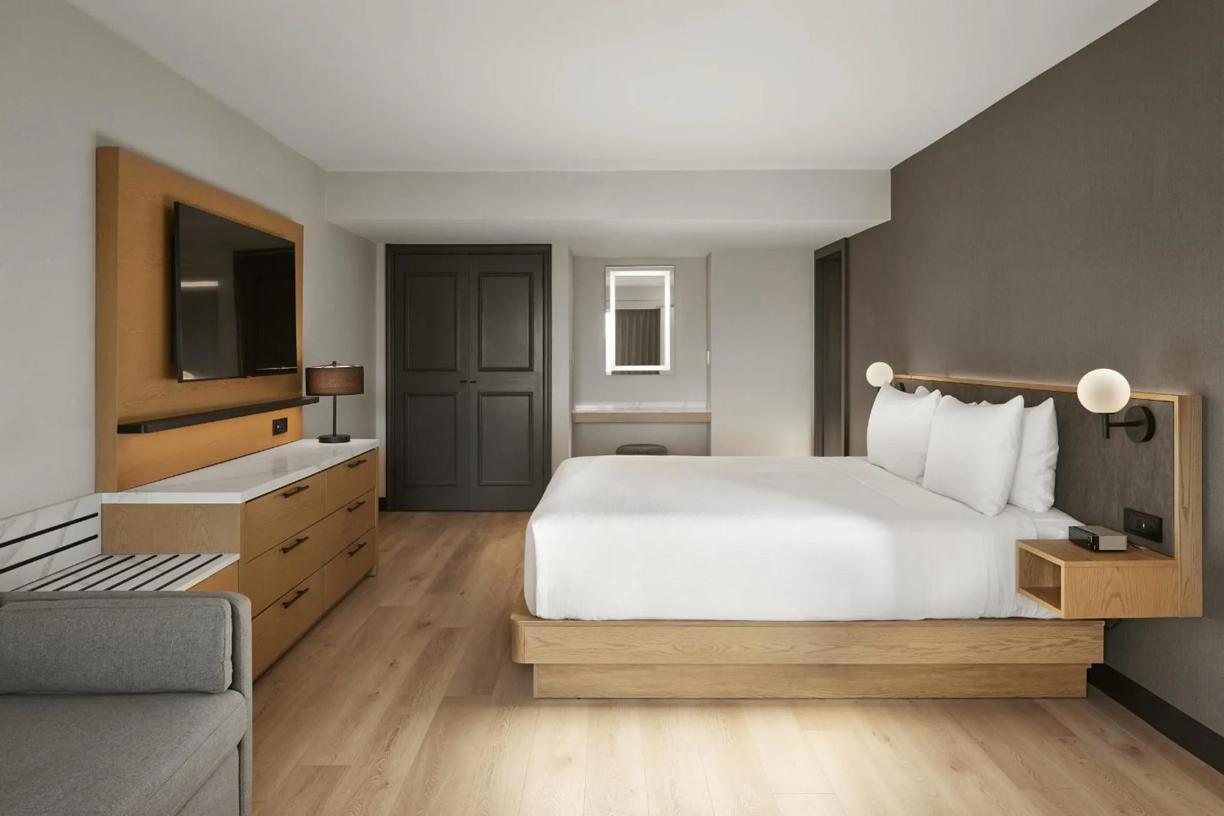 Bed in Hyatt Place Montreal - Downtown