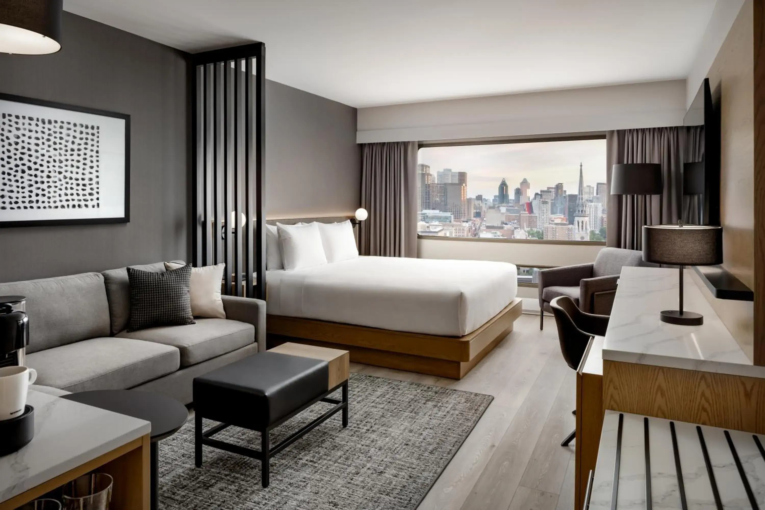 Bedroom, Bed in Hyatt Place Montreal - Downtown Bedroom, Bed in Hyatt Place Montreal - Downtown