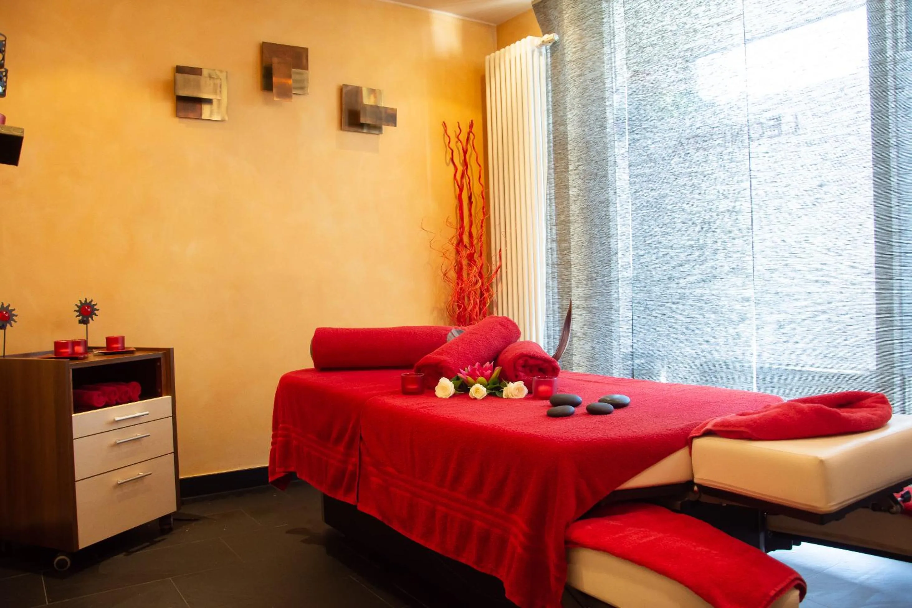 Massage, Bed in Seehotel Leoni