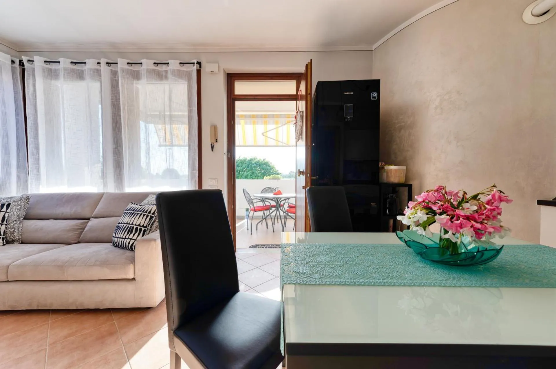 Living room in Wolf House - Sirmione Holiday