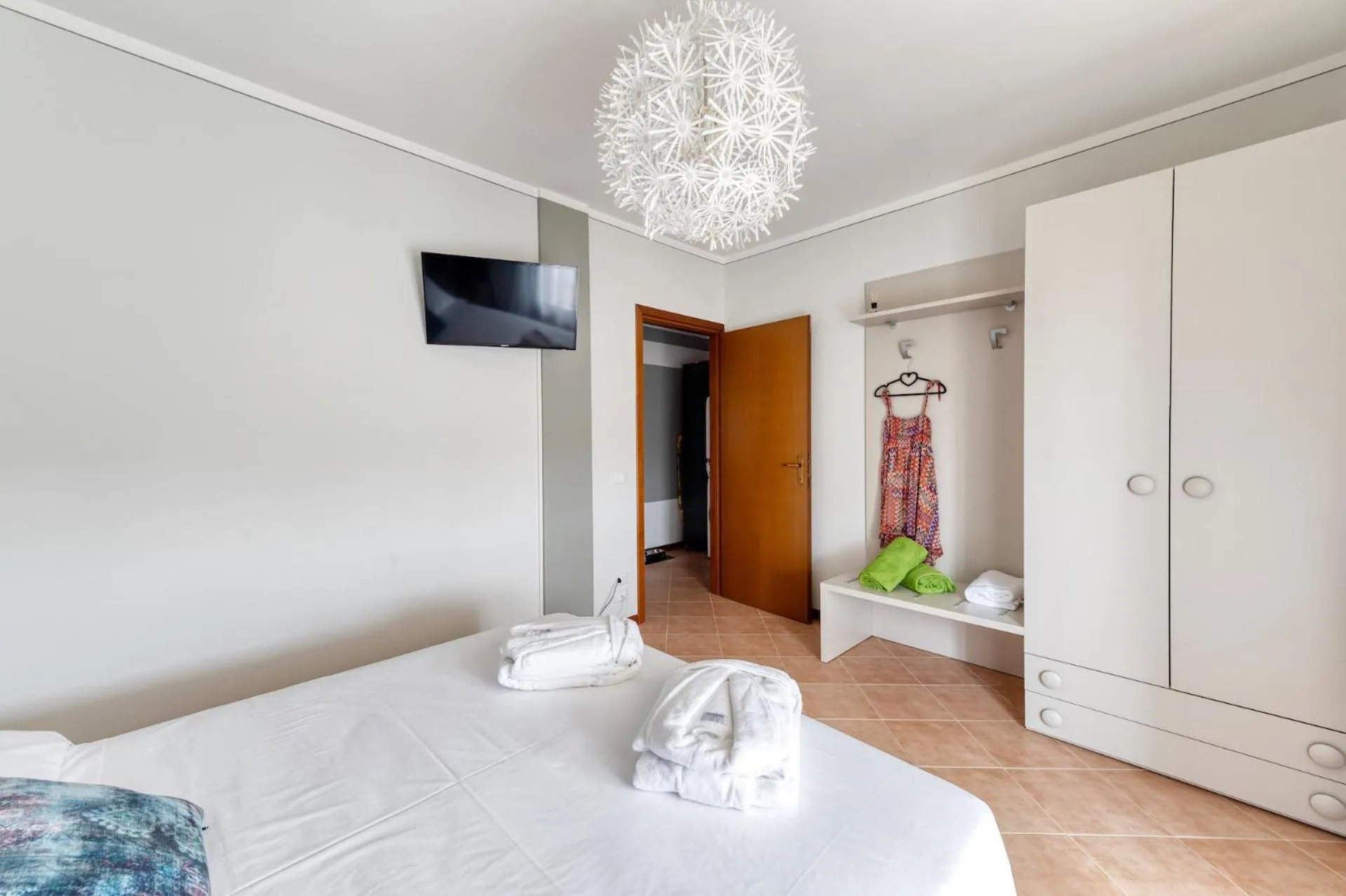 Bed in Wolf House - Sirmione Holiday