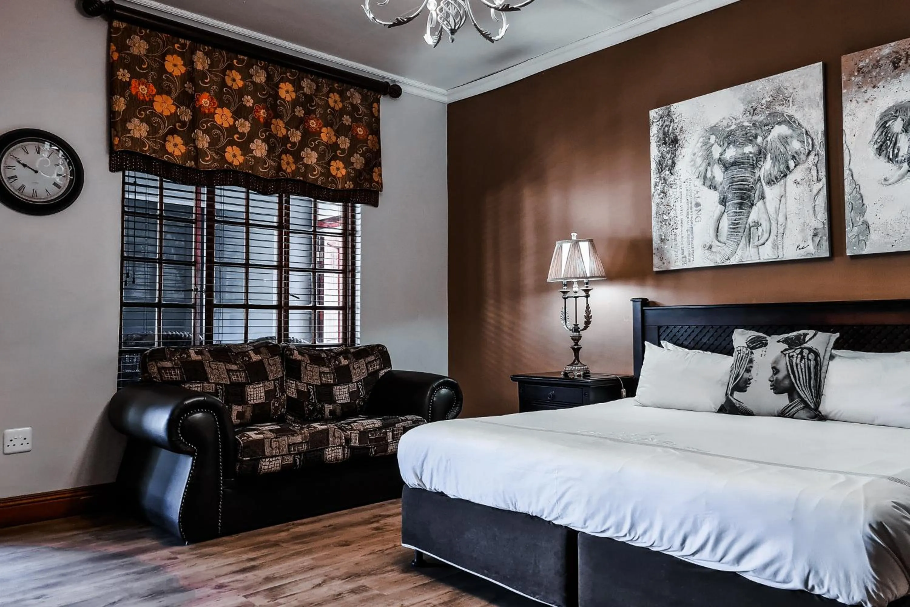 Bed in Pinehaven Bed and Breakfast