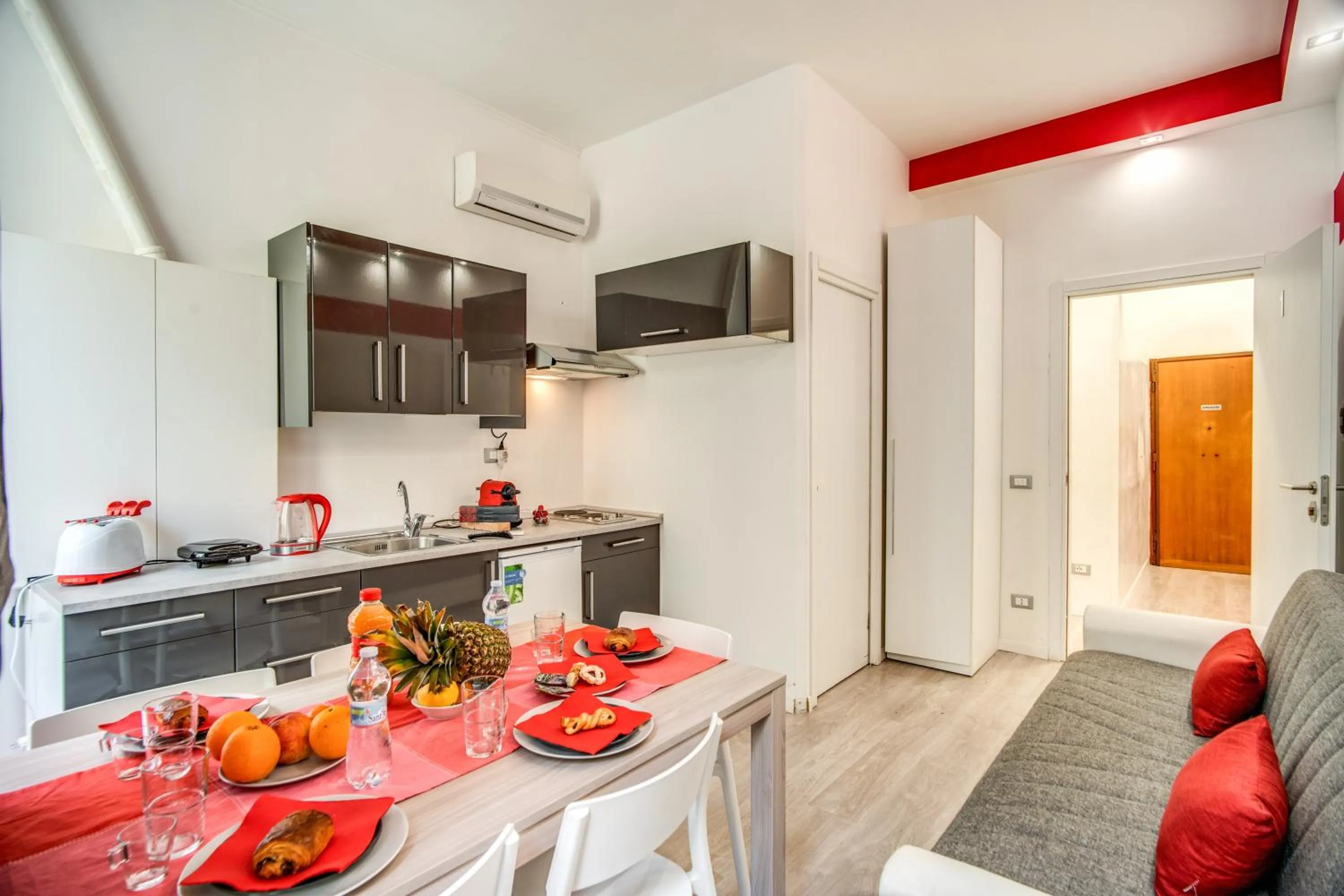 ROYAL VATICAN SUITES