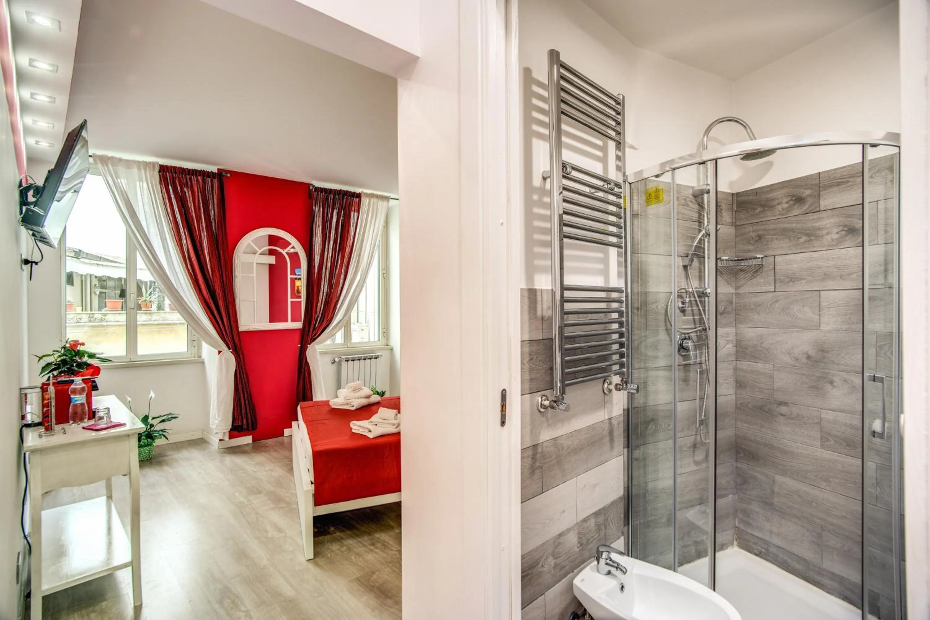 ROYAL VATICAN SUITES