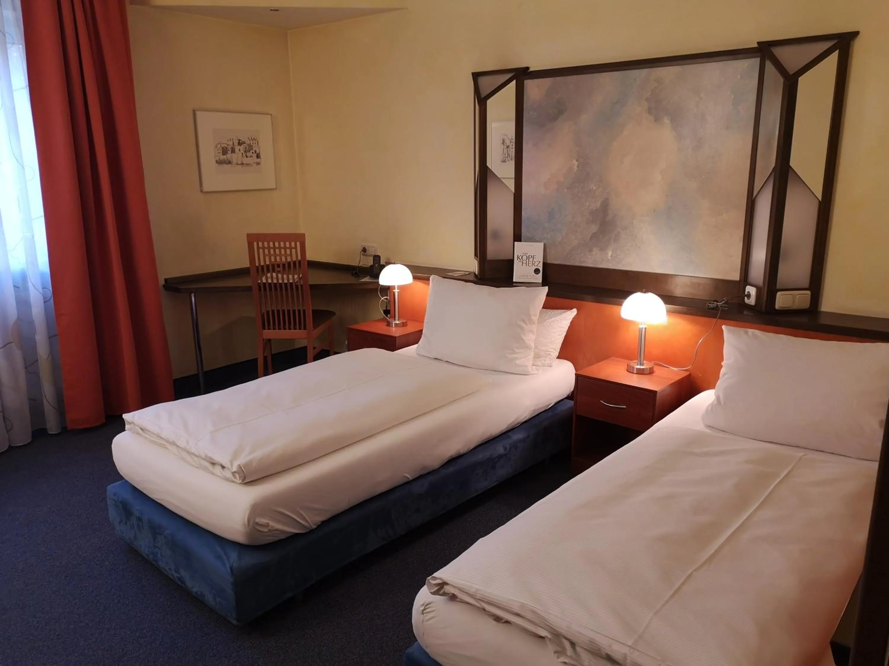 Photo of the whole room, Bed in Main Hotel Eckert 3-Sterne Superior