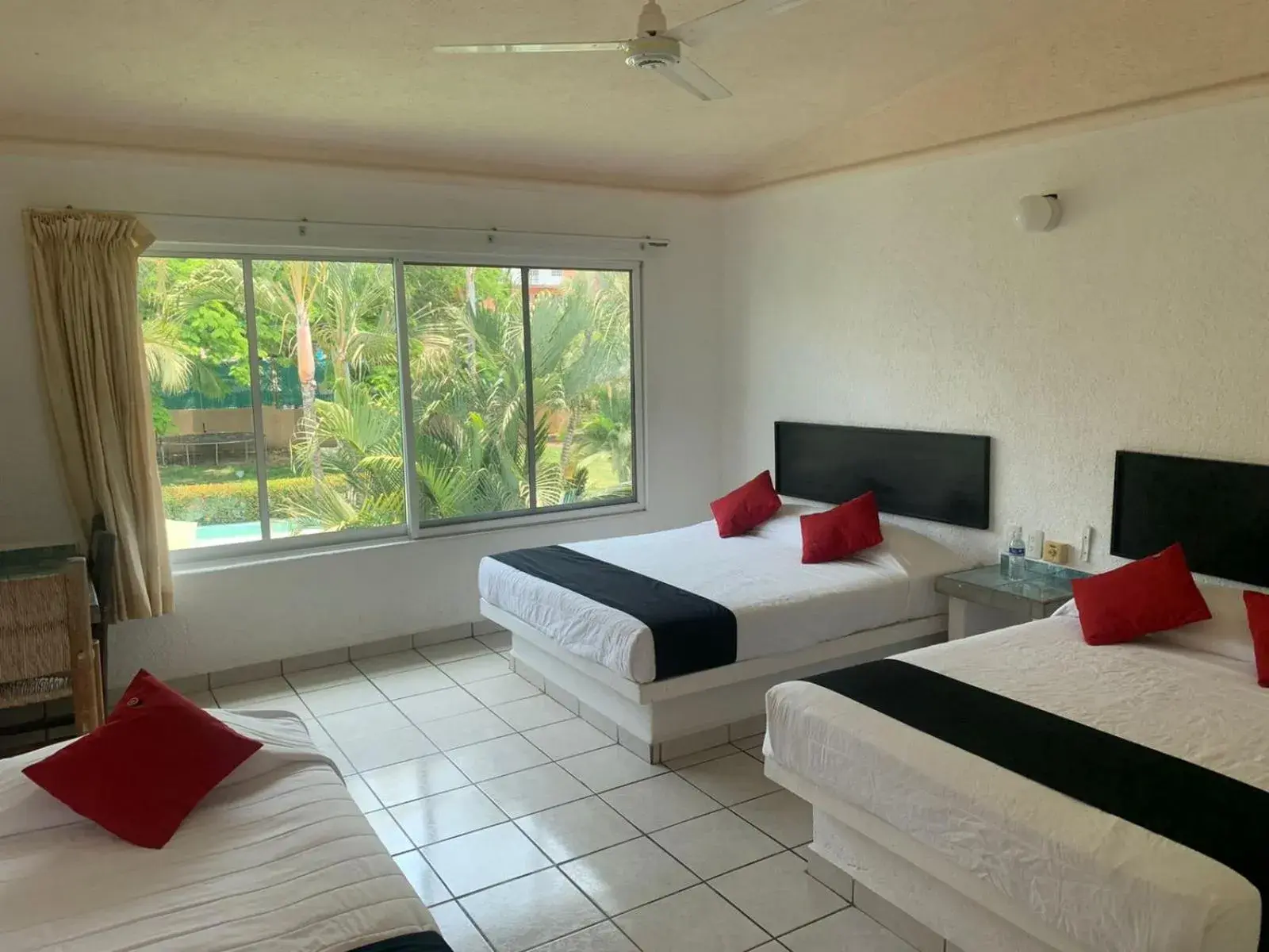 Junior Suite in Hotel Parotas Manzanillo Junior Suite in Hotel Parotas Manzanillo