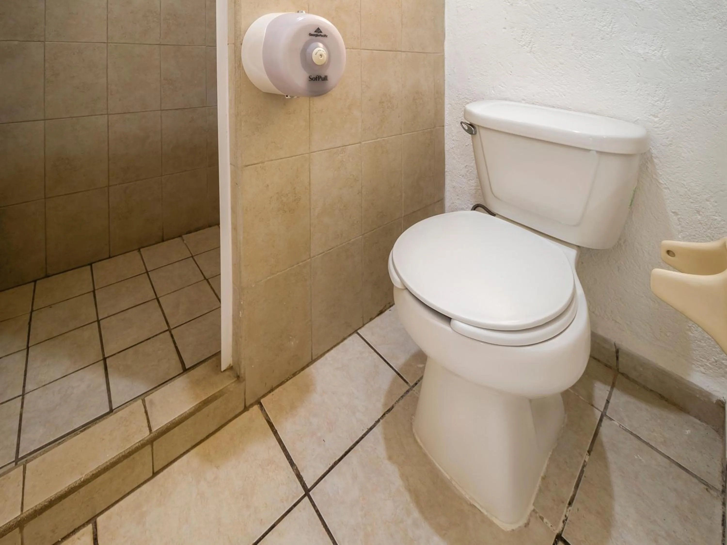 Bathroom in Hotel Parotas Manzanillo