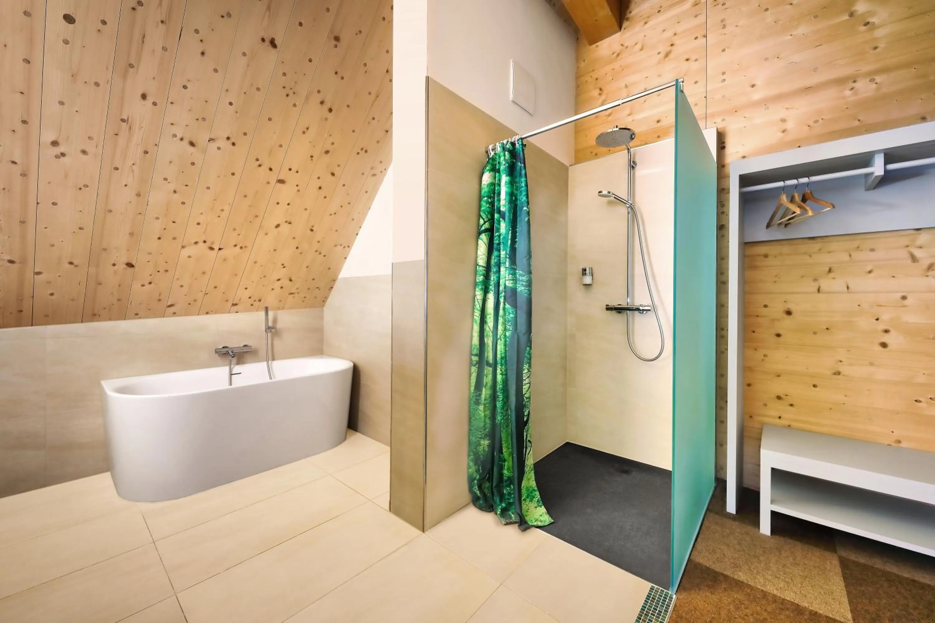 Bathroom in Hotel Müller Café & Wein - Mondholzhotel