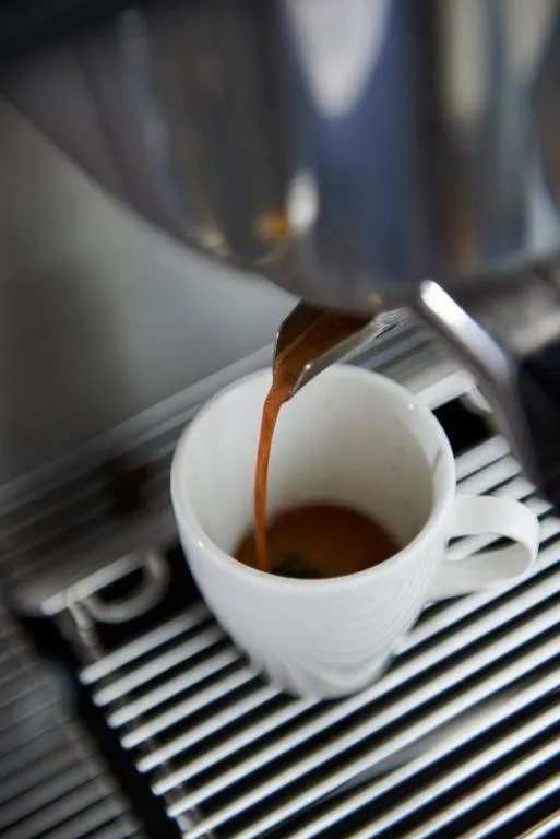 Restaurant/places to eat in Hotel Müller Café & Wein - Mondholzhotel