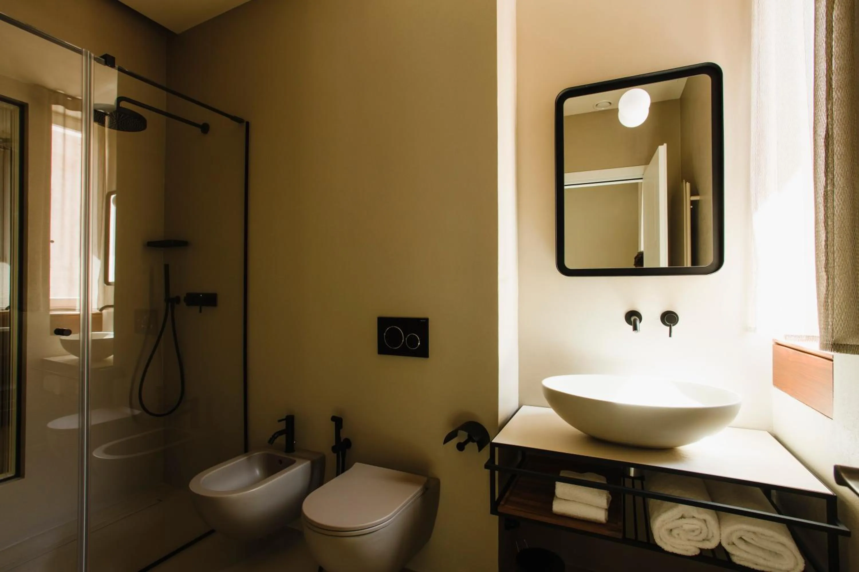 Shower in Palazzo della Fontana