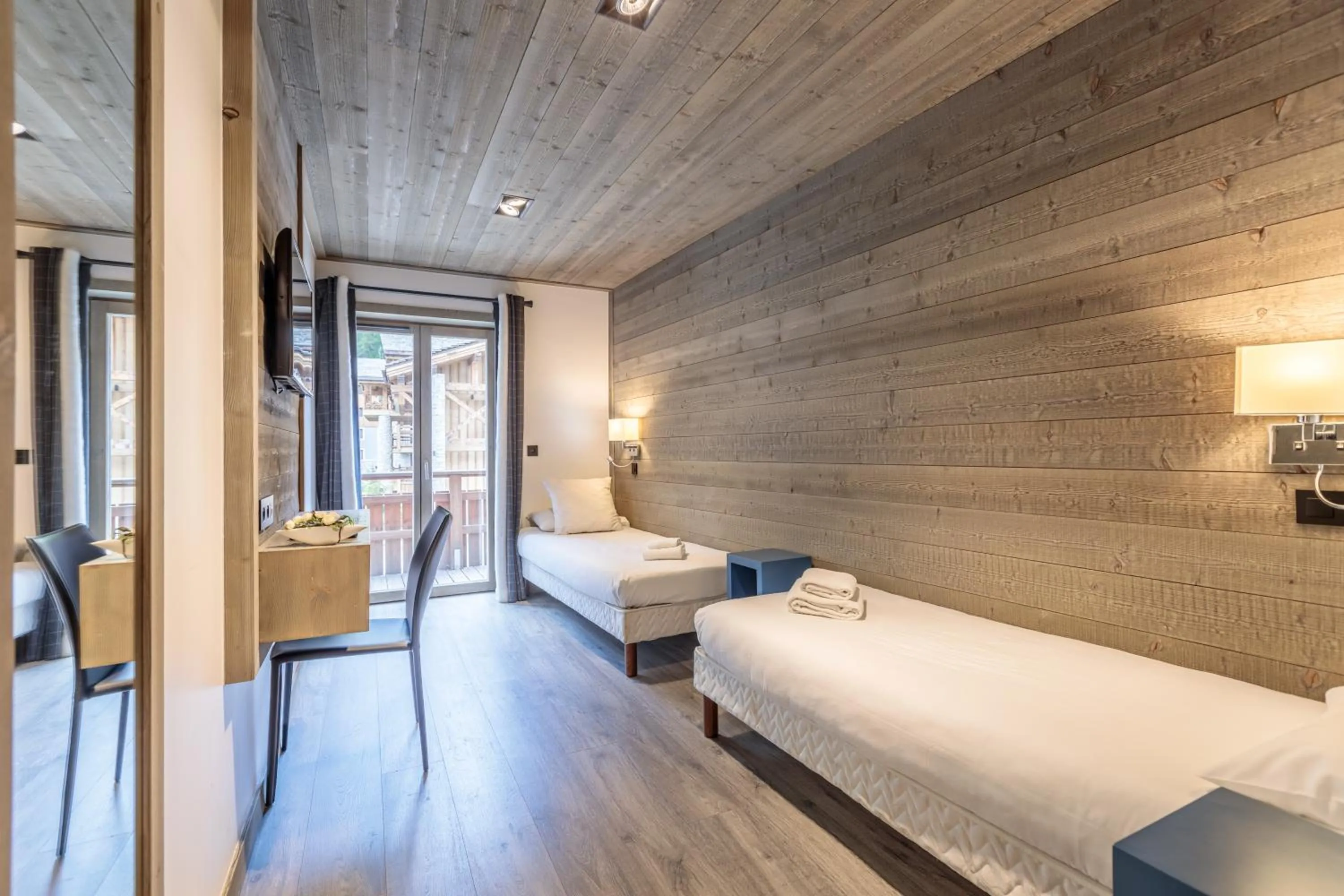 Bed in Victoria Lodge, Friendly Hotel