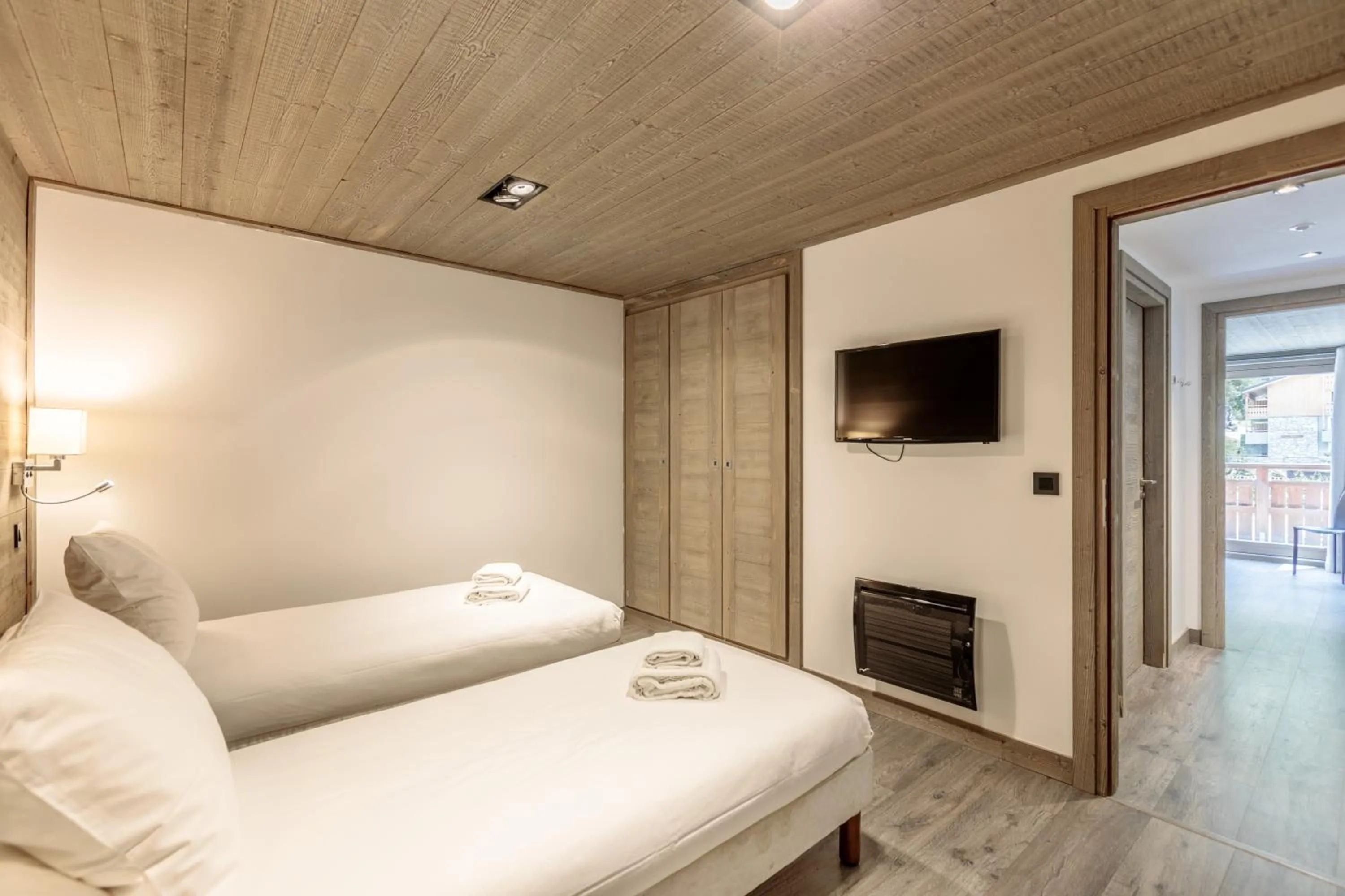 Bed in Victoria Lodge, Friendly Hotel