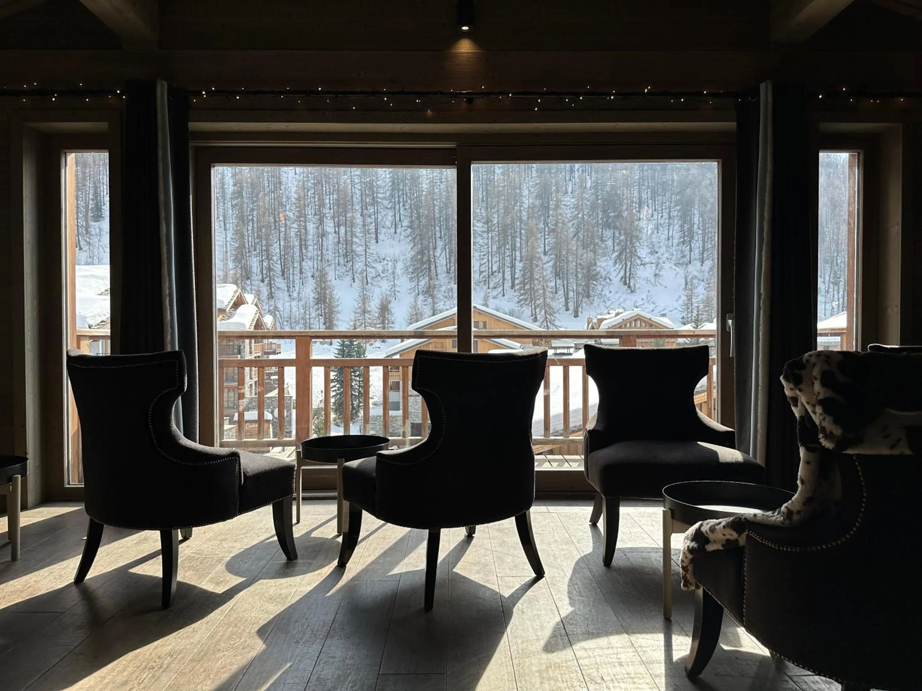 Lounge or bar in Victoria Lodge, Friendly Hotel