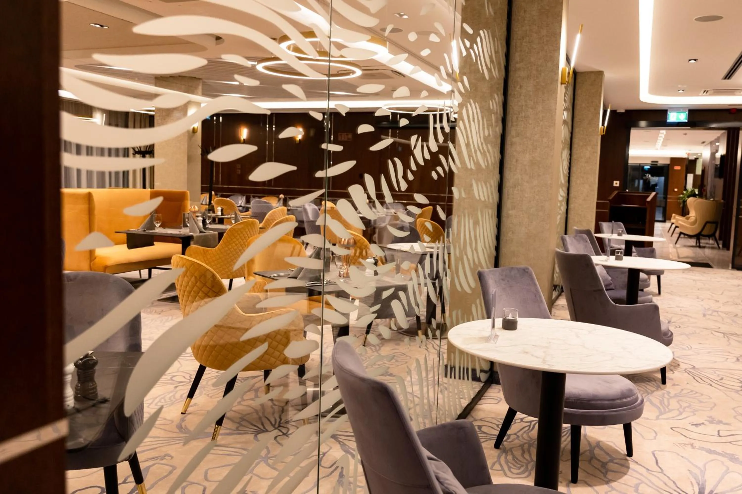 Restaurant/places to eat in Tisia Hotel & Spa