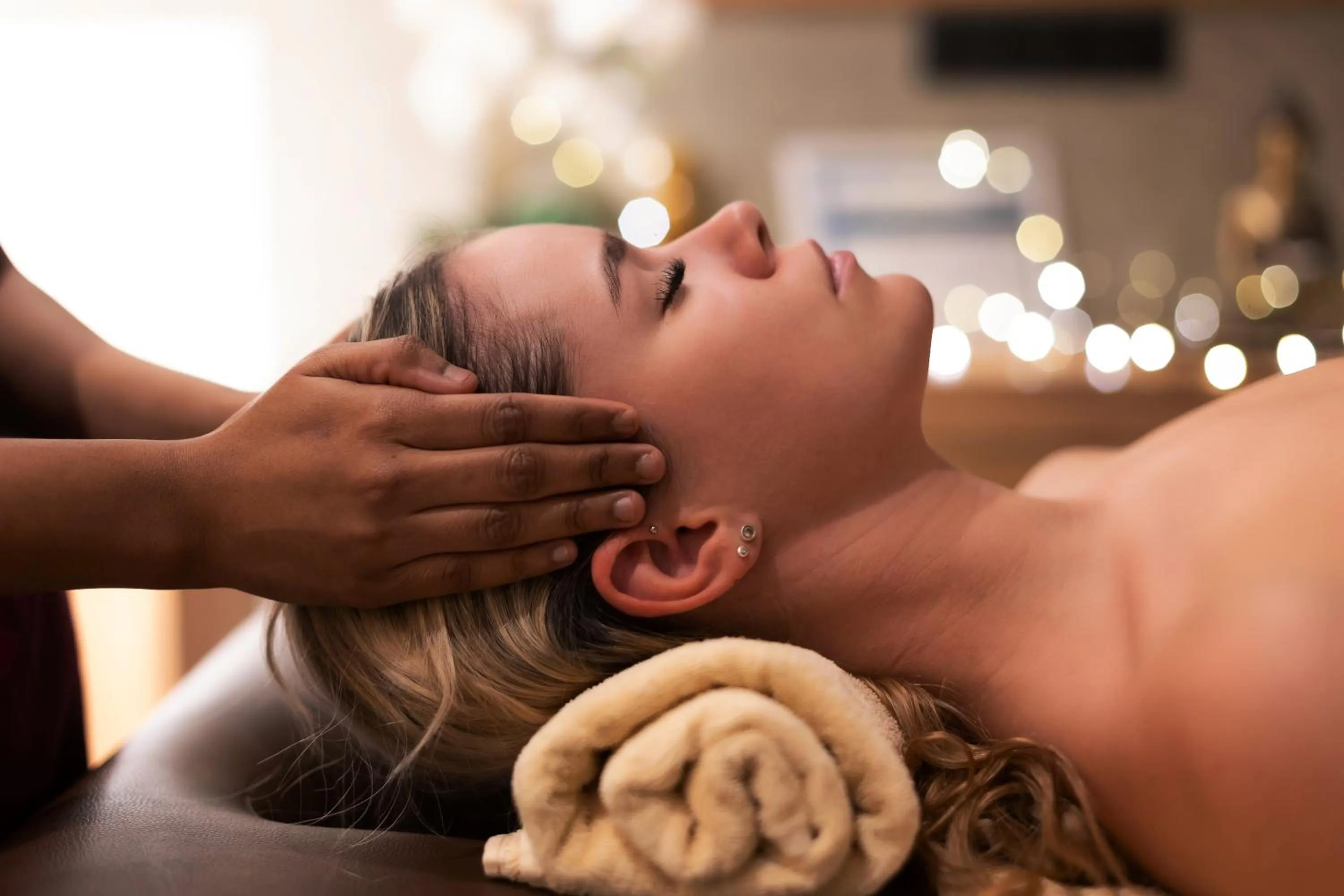 Massage in Tisia Hotel & Spa