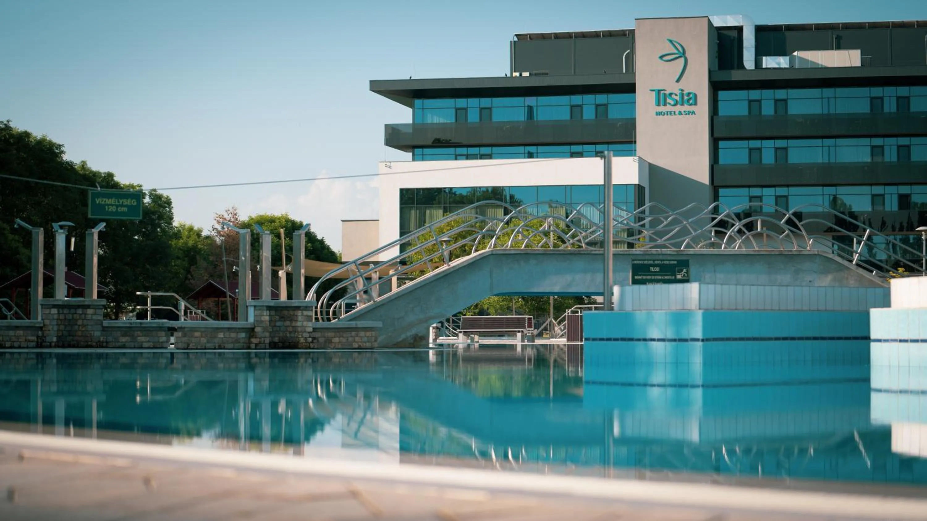 Swimming pool in Tisia Hotel & Spa