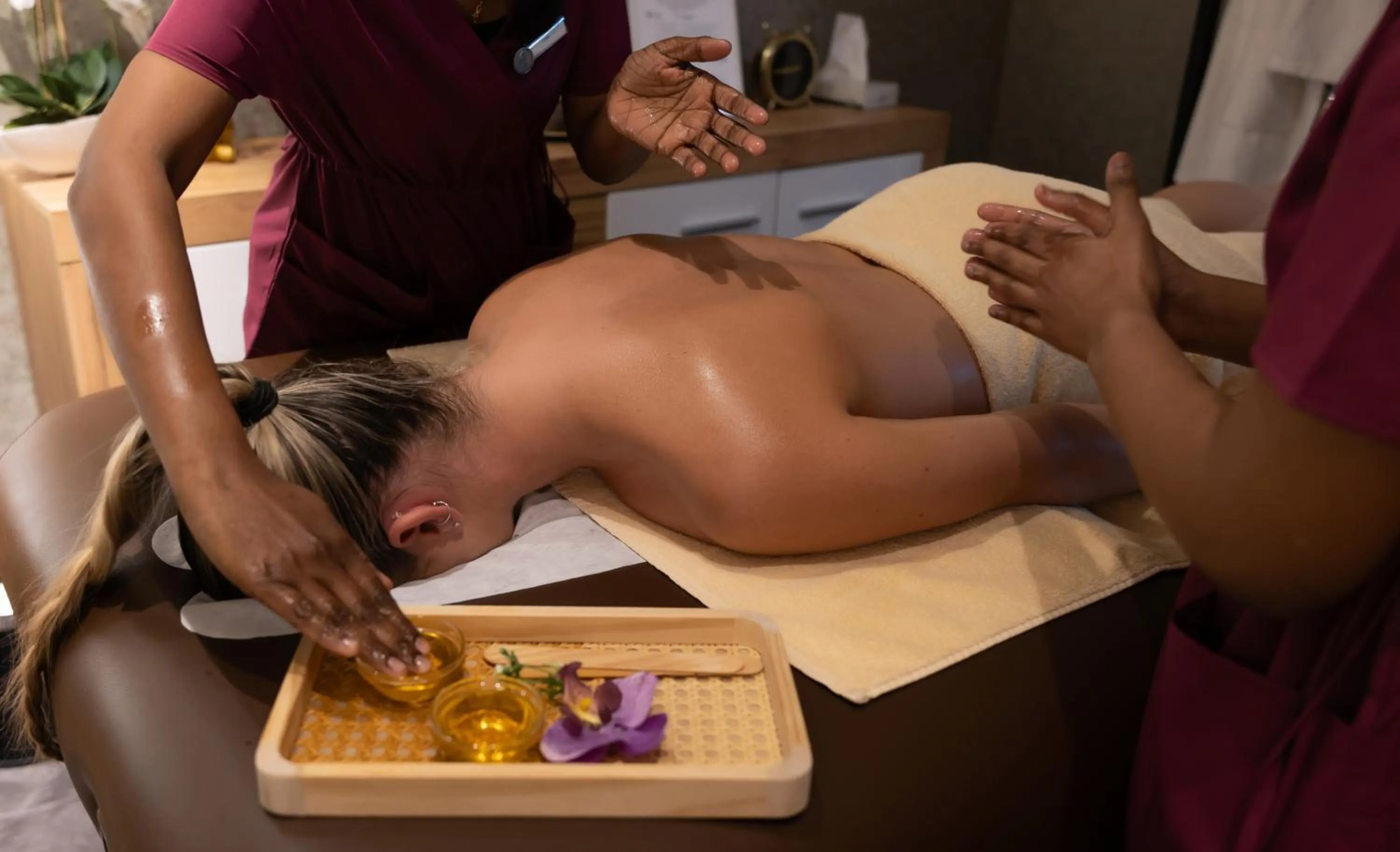 Massage in Tisia Hotel & Spa