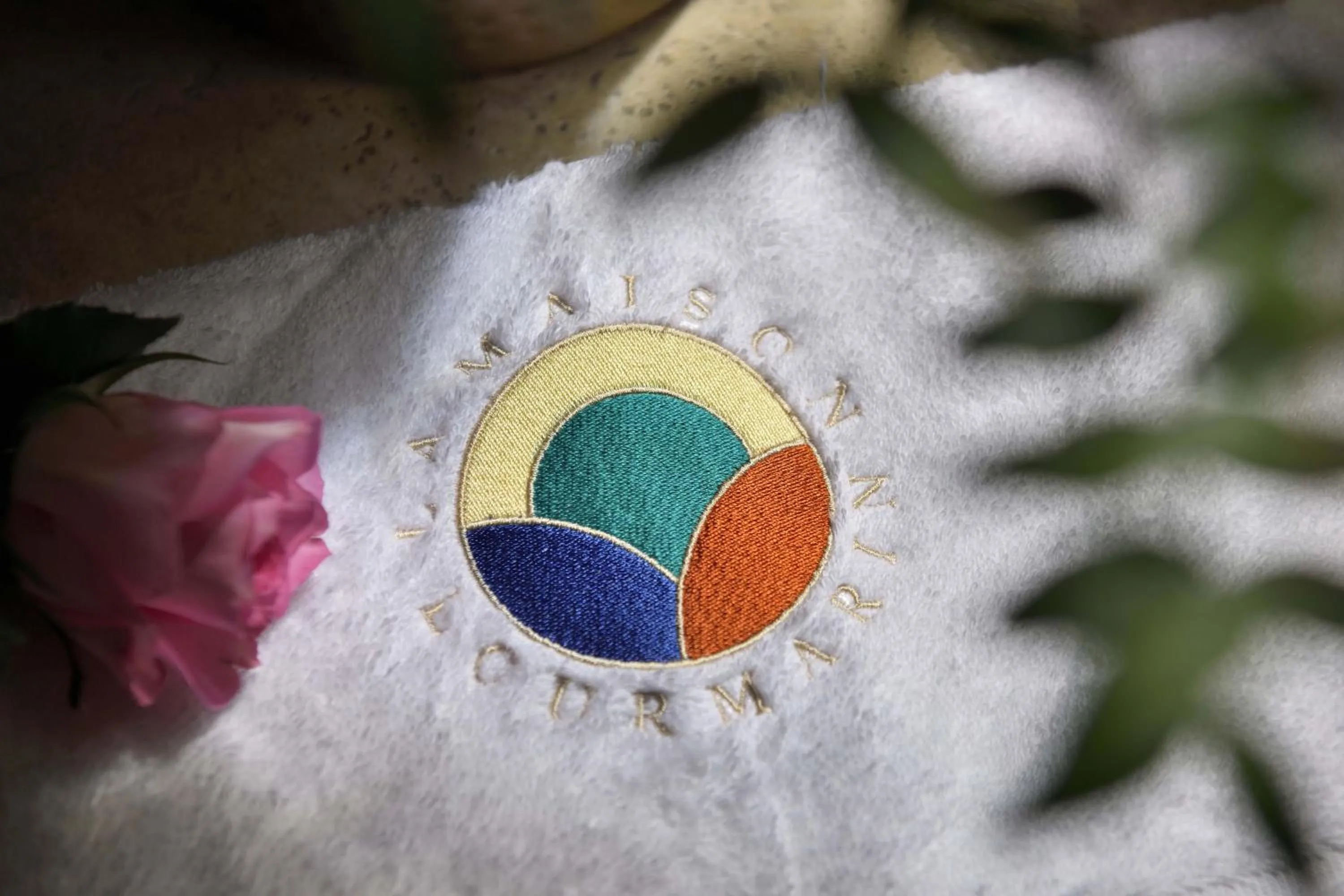 Property logo or sign in La Maison de Lourmarin