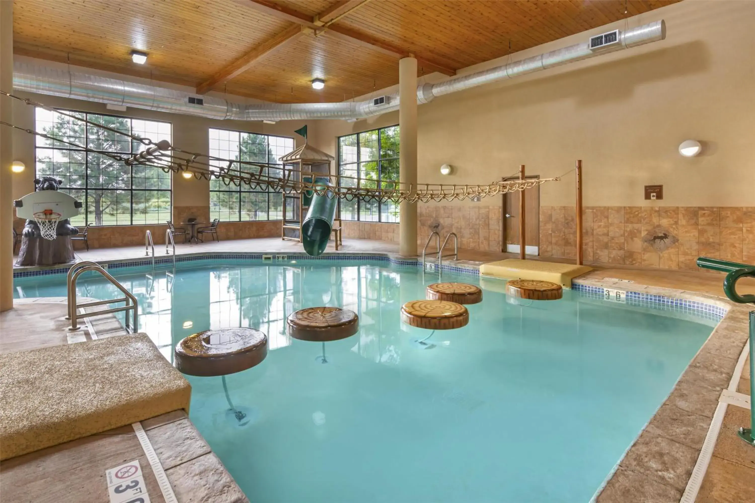 Pool view in Best Western Plus Kelly Inn and Suites Pool view in Best Western Plus Kelly Inn and Suites