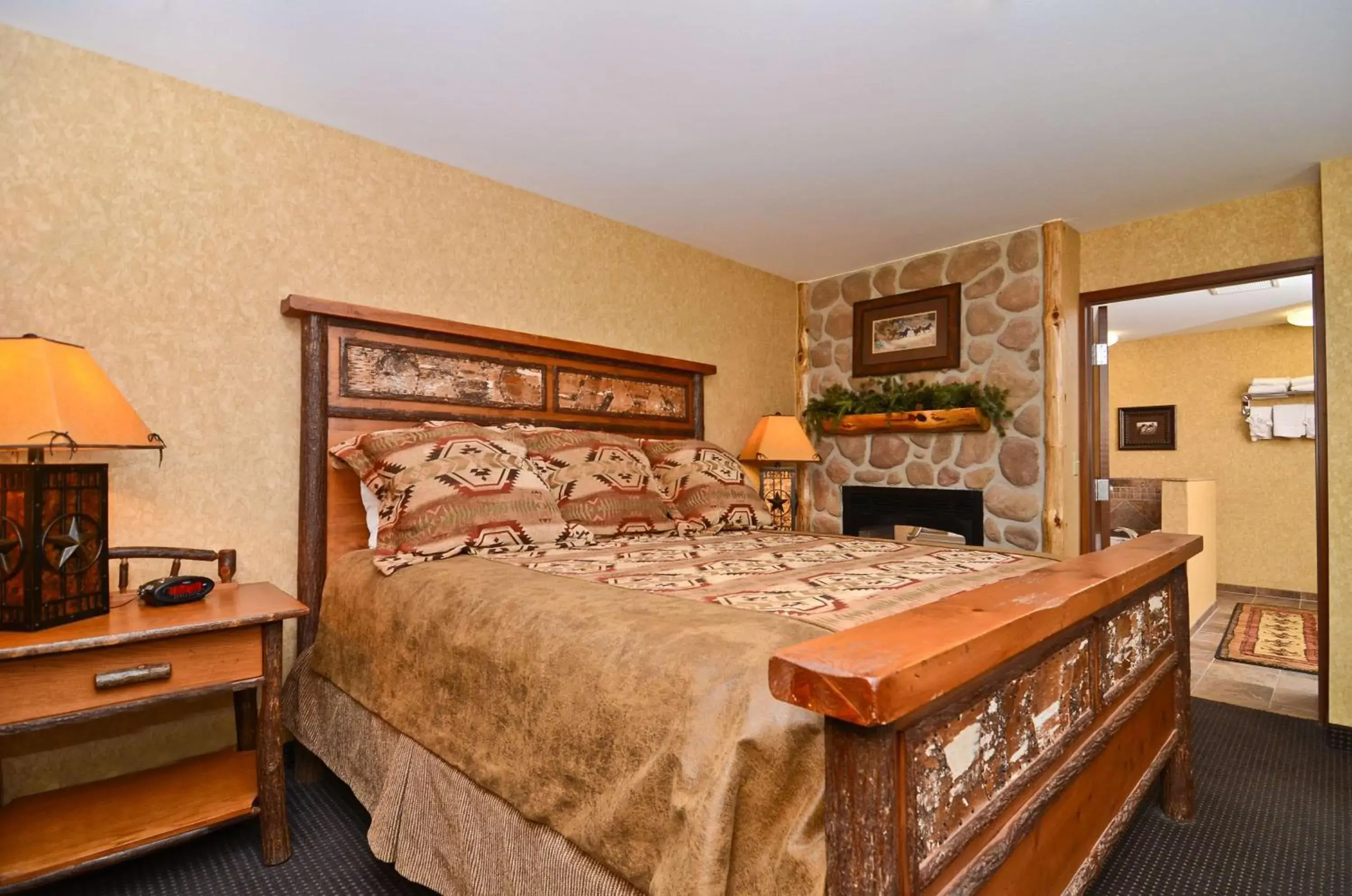 Photo of the whole room, Bed in Best Western Plus Kelly Inn and Suites Photo of the whole room, Bed in Best Western Plus Kelly Inn and Suites