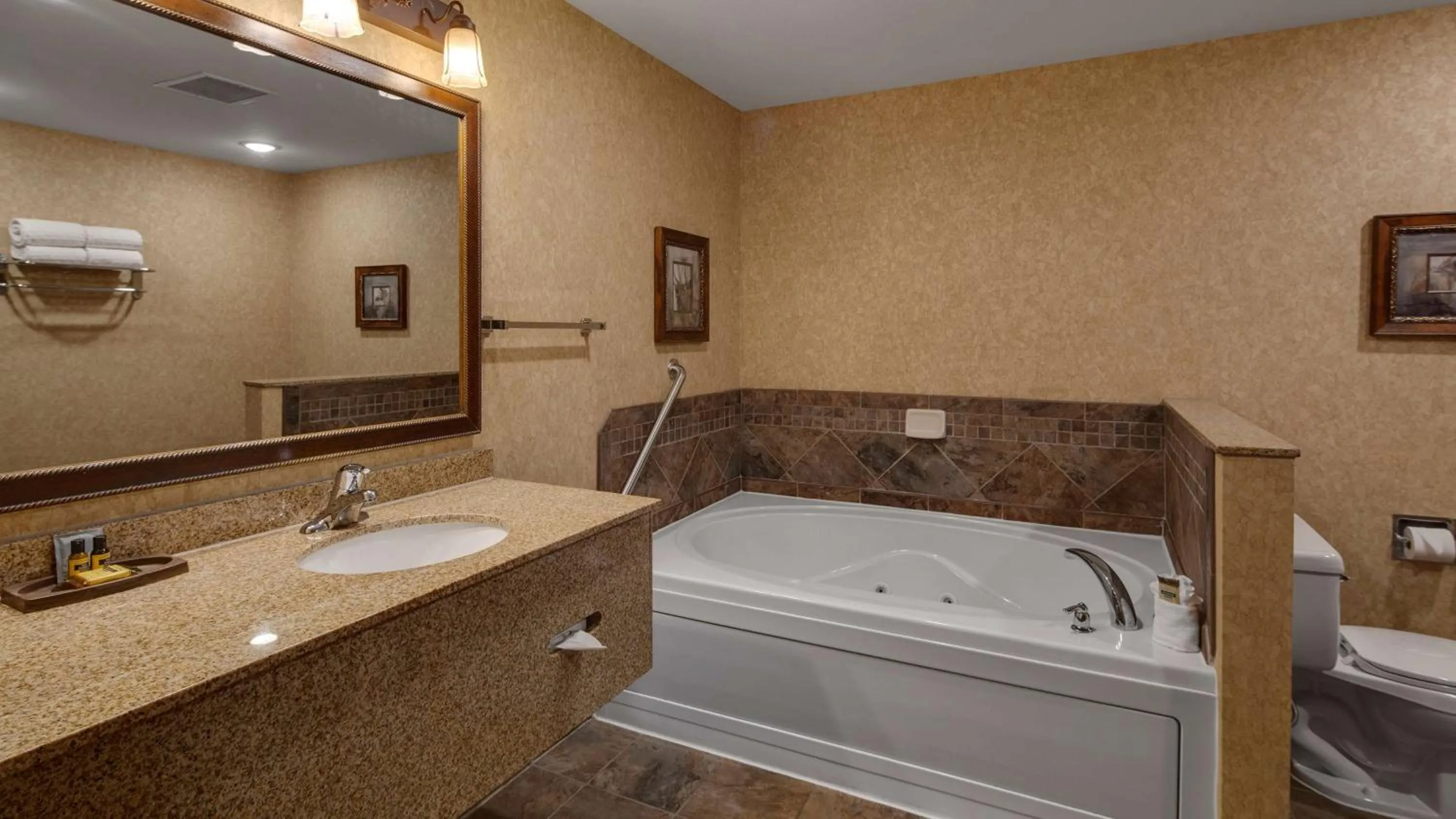 Bathroom in Best Western Plus Kelly Inn and Suites