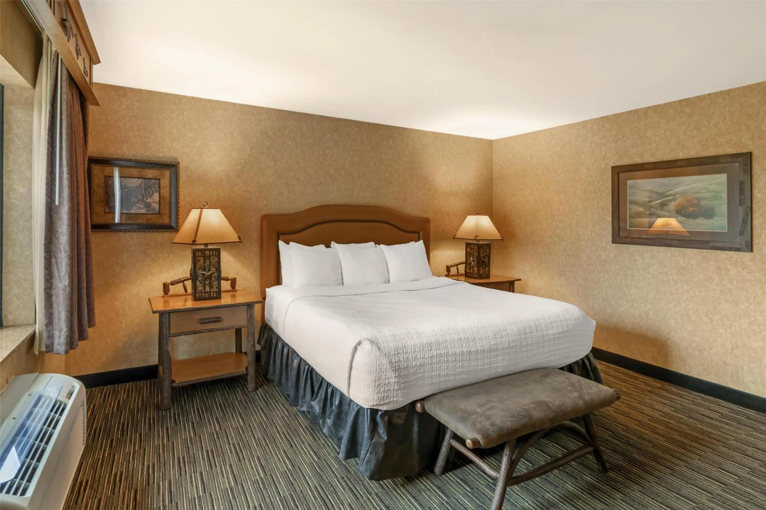 Bedroom, Bed in Best Western Plus Kelly Inn and Suites