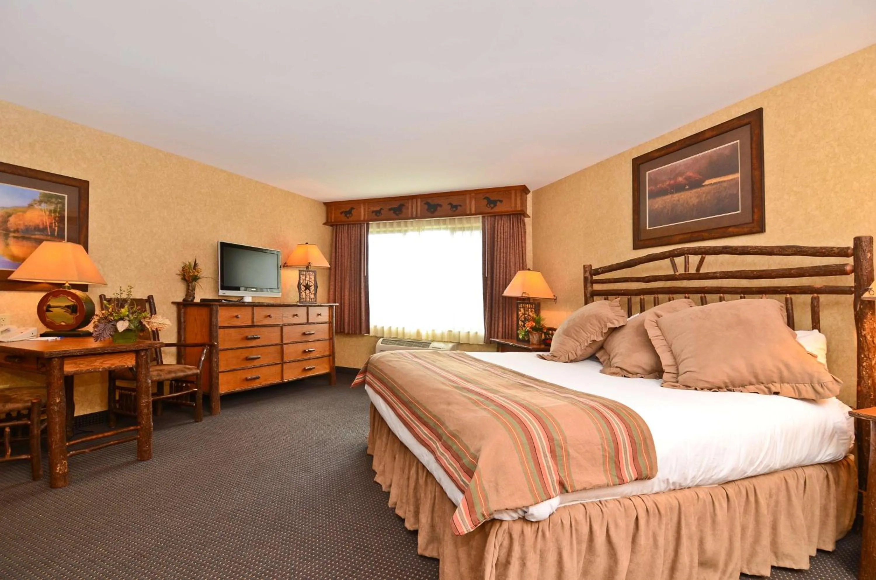 Photo of the whole room, Bed in Best Western Plus Kelly Inn and Suites