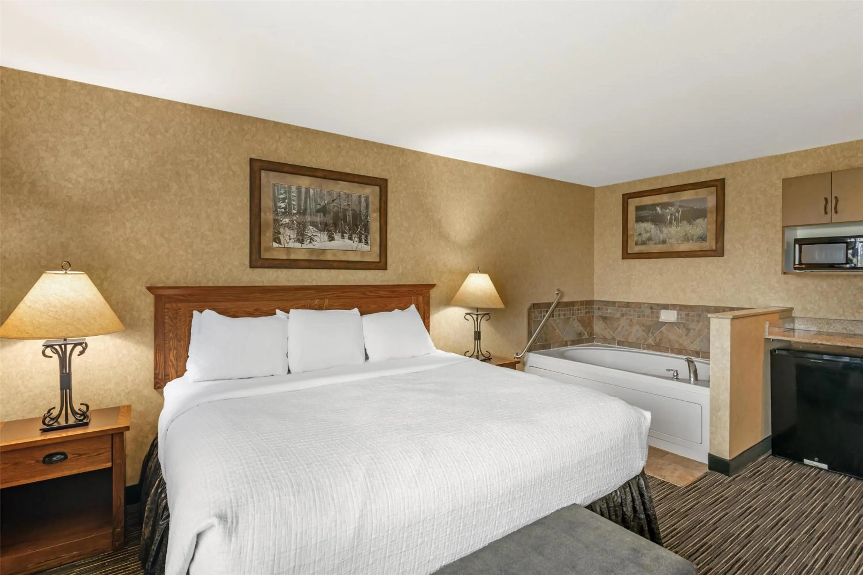 Bedroom, Bed in Best Western Plus Kelly Inn and Suites