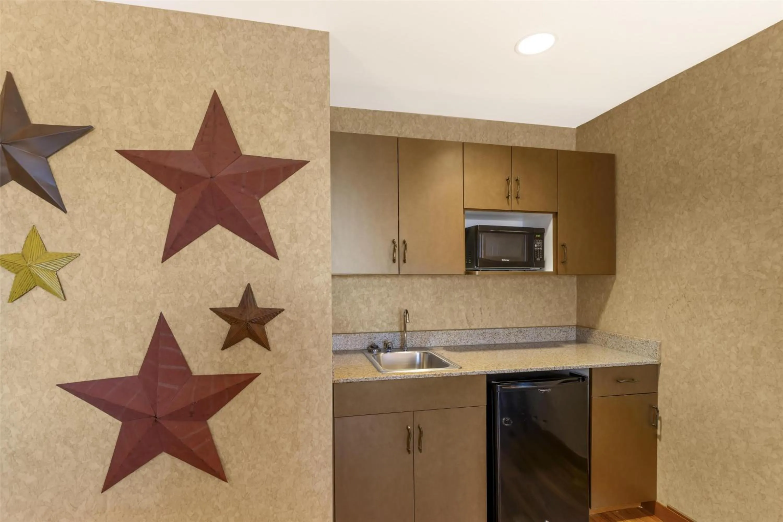 Bedroom in Best Western Plus Kelly Inn and Suites