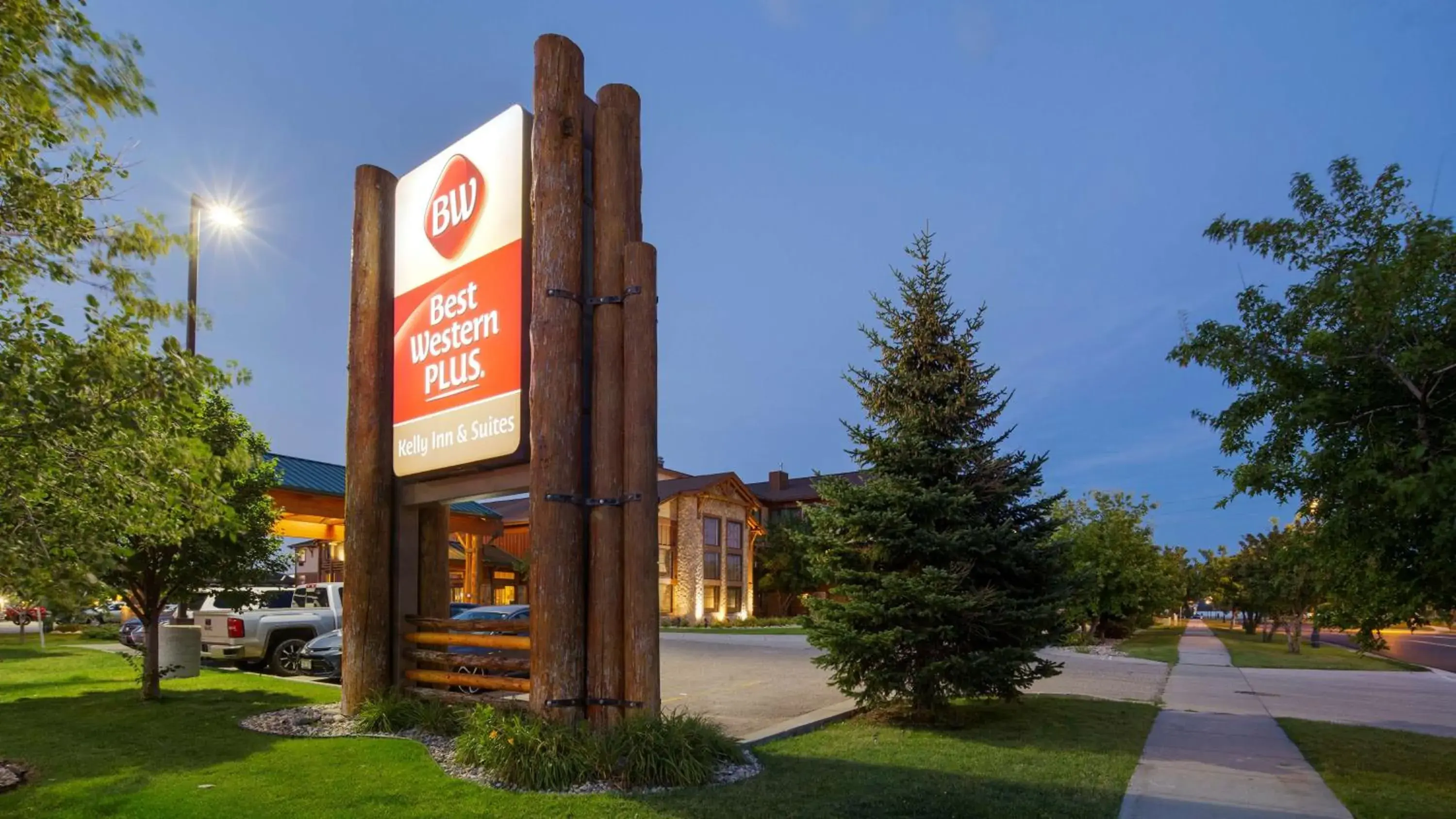 Property building in Best Western Plus Kelly Inn and Suites Property building in Best Western Plus Kelly Inn and Suites