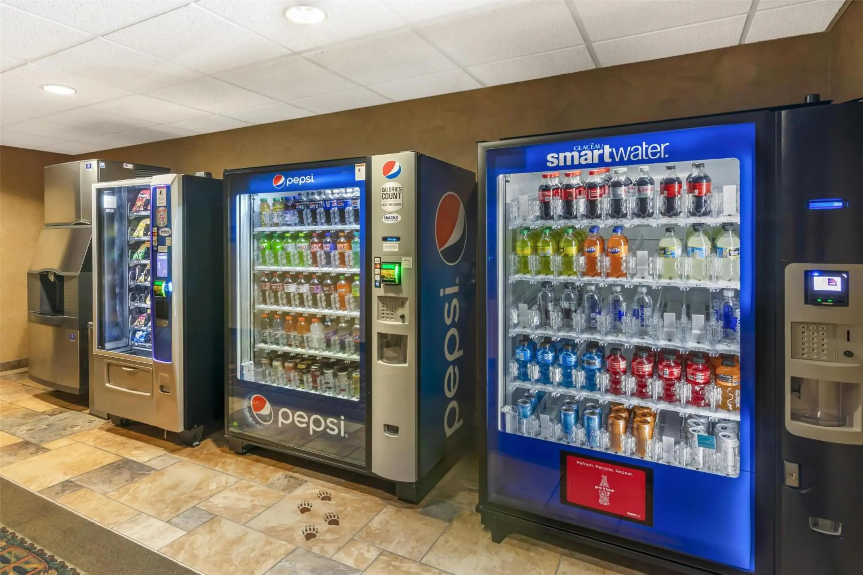 Property building in Best Western Plus Kelly Inn and Suites Property building in Best Western Plus Kelly Inn and Suites