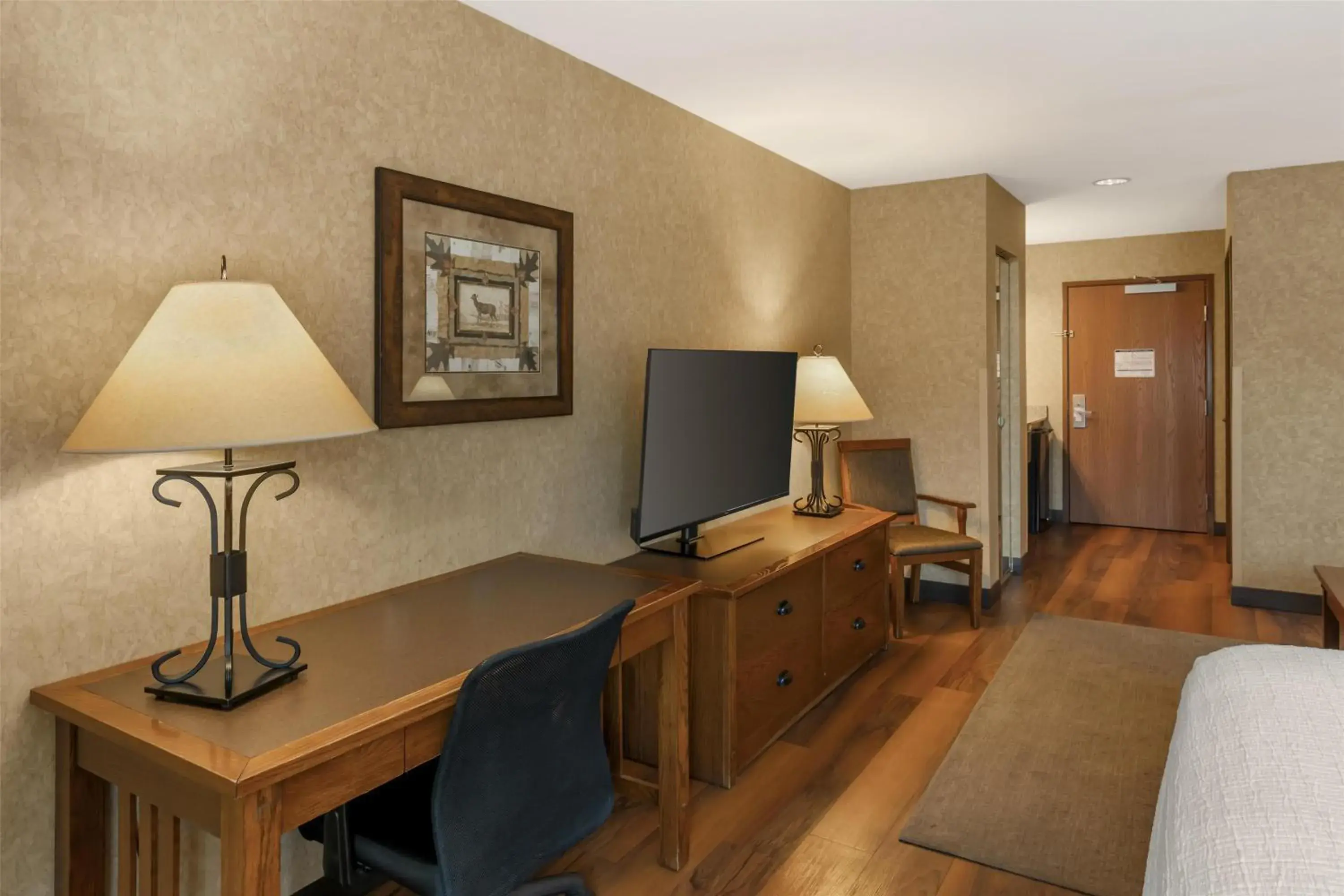 Executive King Room - Non-Smoking in Best Western Plus Kelly Inn and Suites Executive King Room - Non-Smoking in Best Western Plus Kelly Inn and Suites