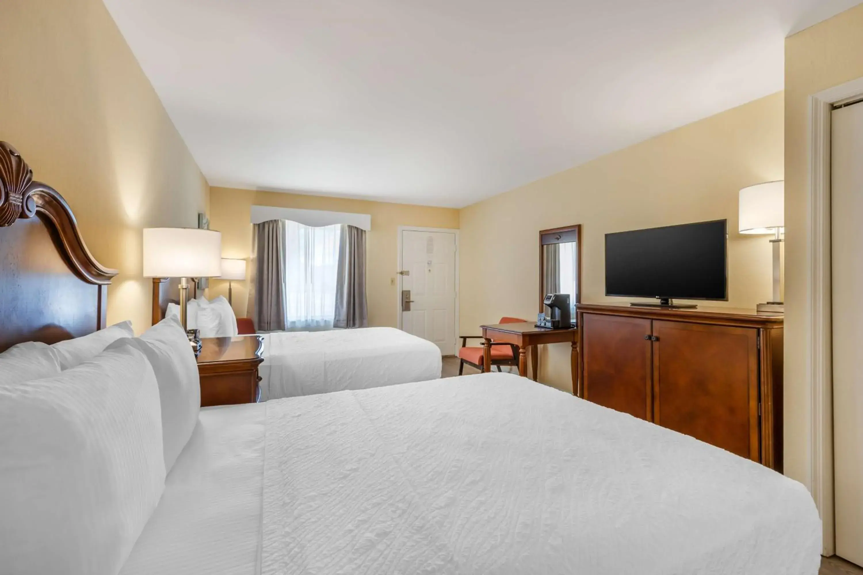 Queen Room with Two Queen Beds and Roll-In Shower - Disability Access/Non-Smoking in Best Western PLUS Santee Inn Queen Room with Two Queen Beds and Roll-In Shower - Disability Access/Non-Smoking in Best Western PLUS Santee Inn