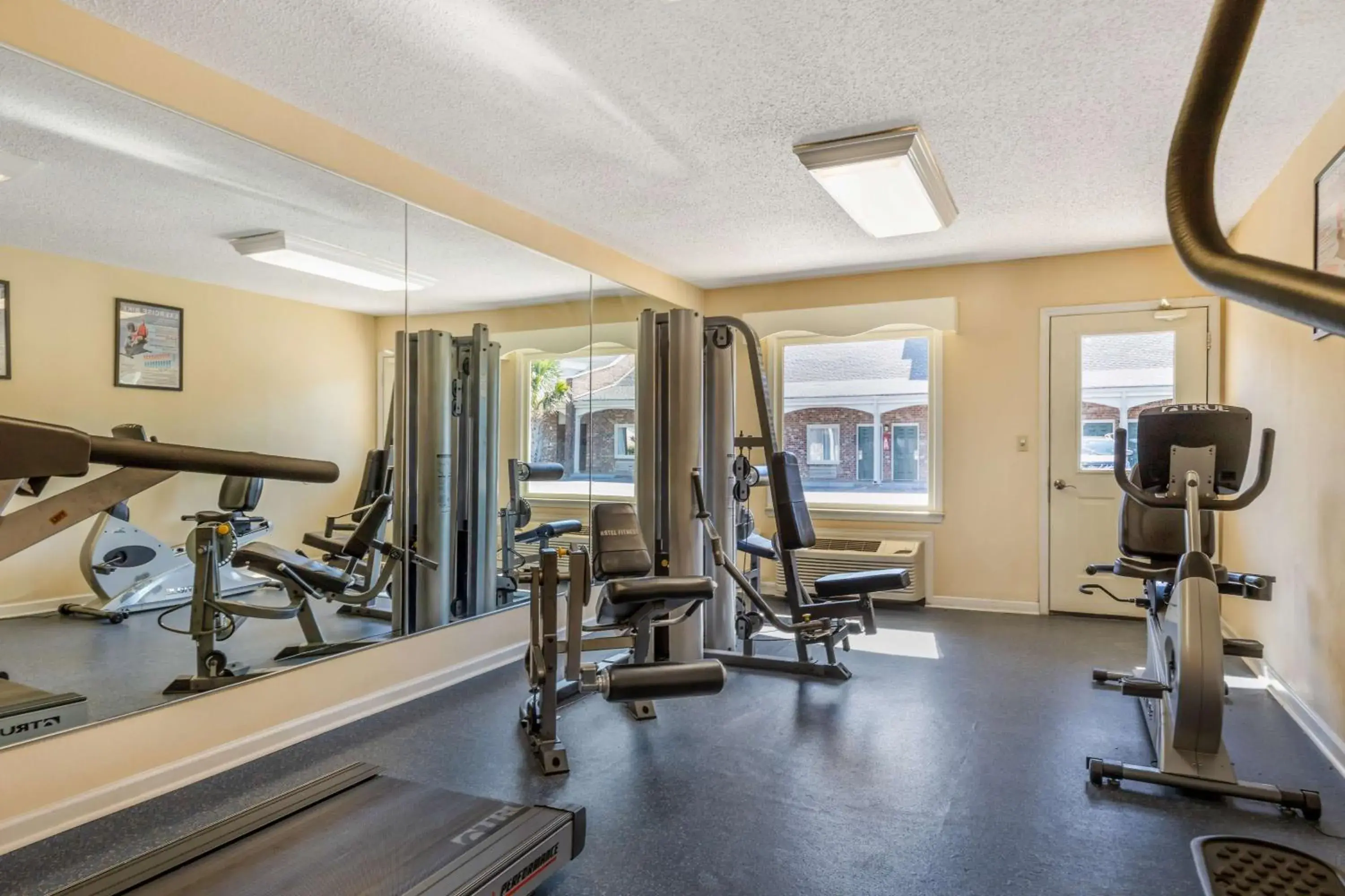 Fitness centre/facilities in Best Western PLUS Santee Inn Fitness centre/facilities in Best Western PLUS Santee Inn