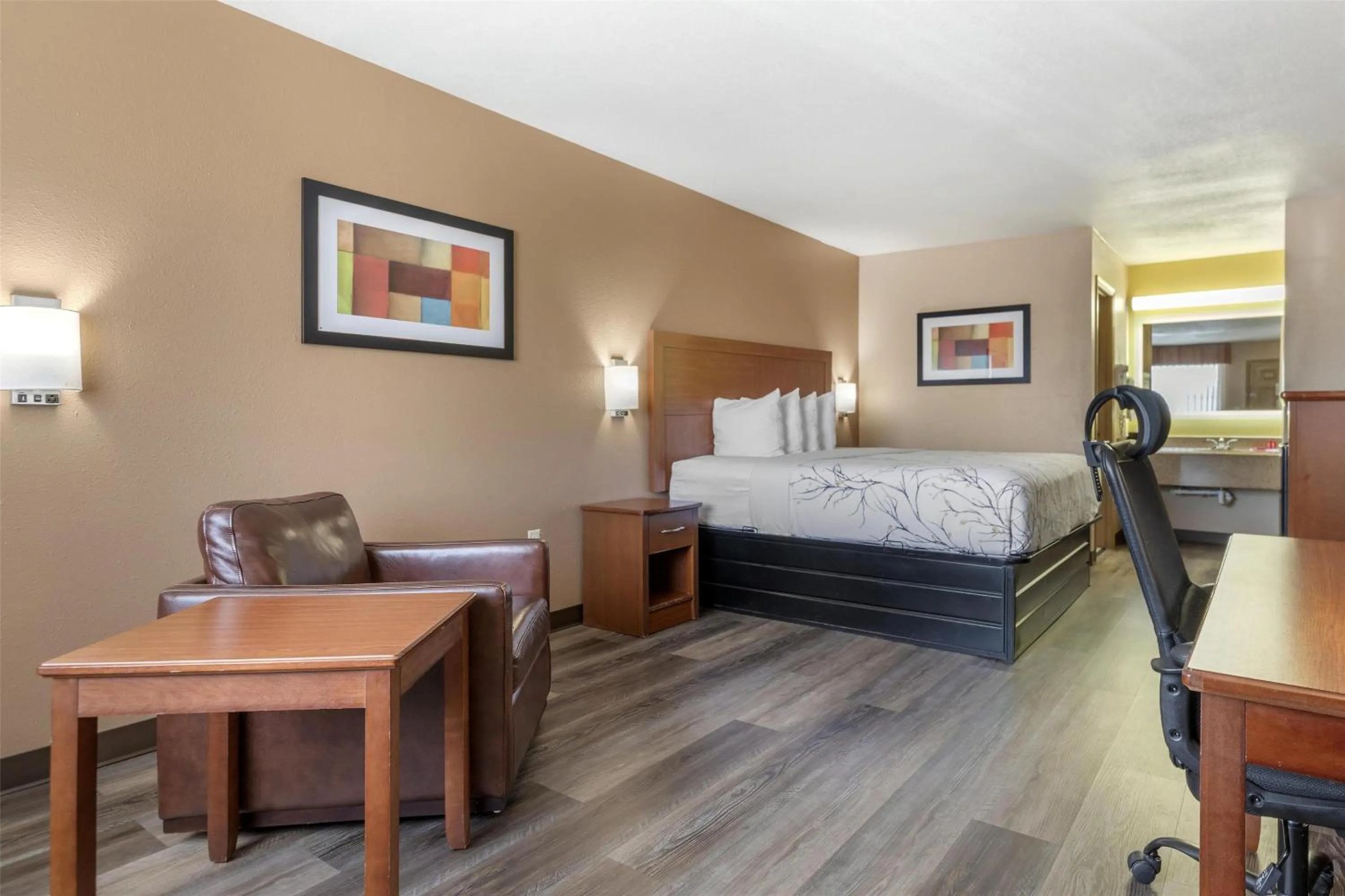 Bedroom, Bed in SureStay Plus Hotel by Best Western Poteau