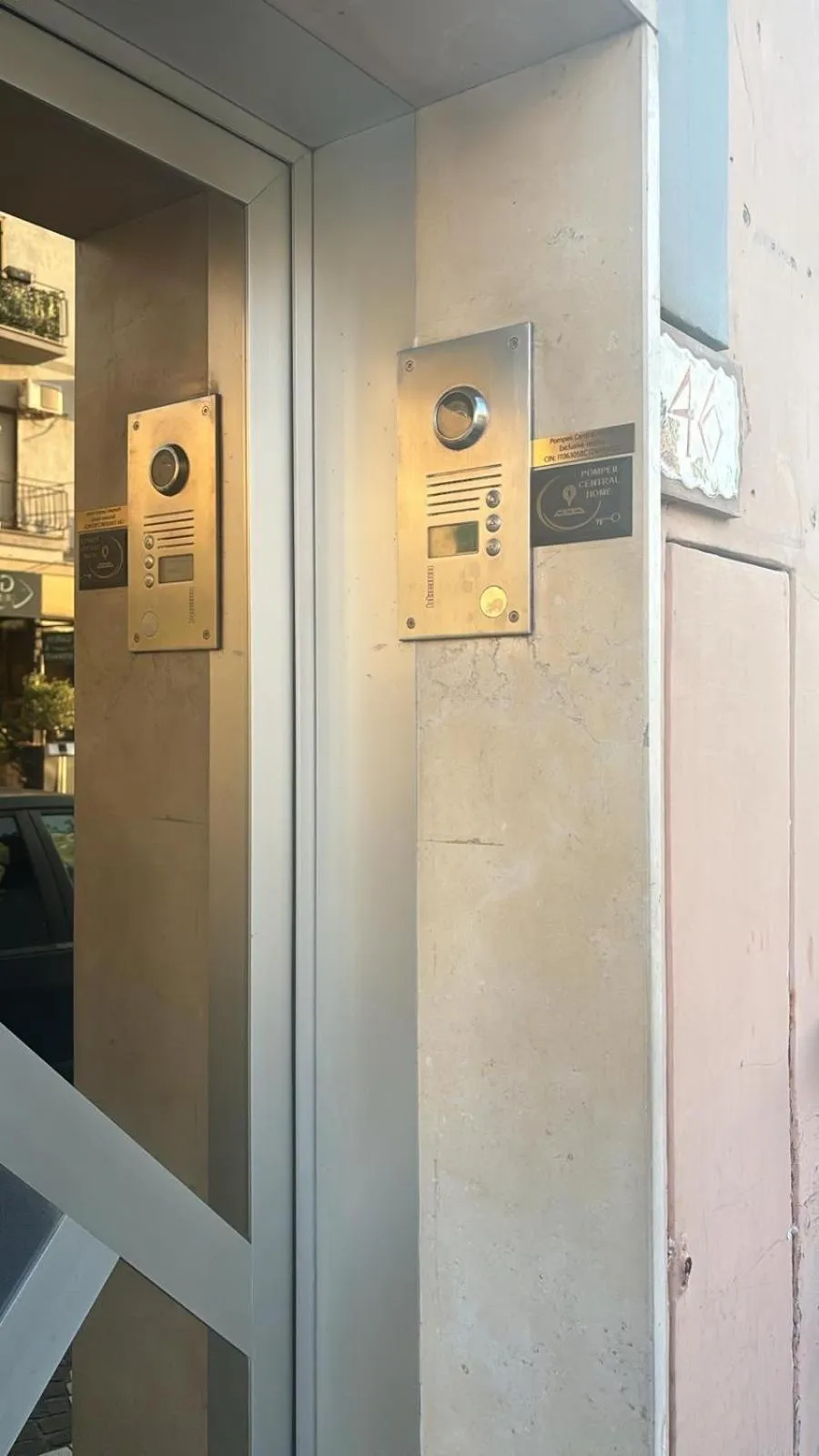 Property building in Pompeii Central Home