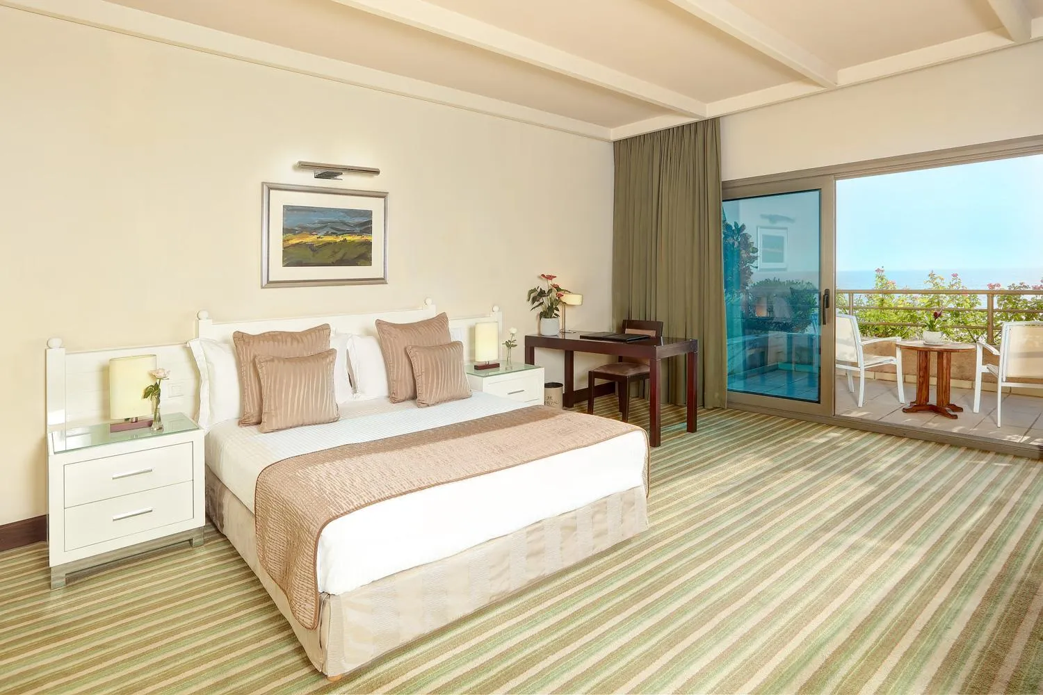 Bed in Le Royal Hotel - Beirut