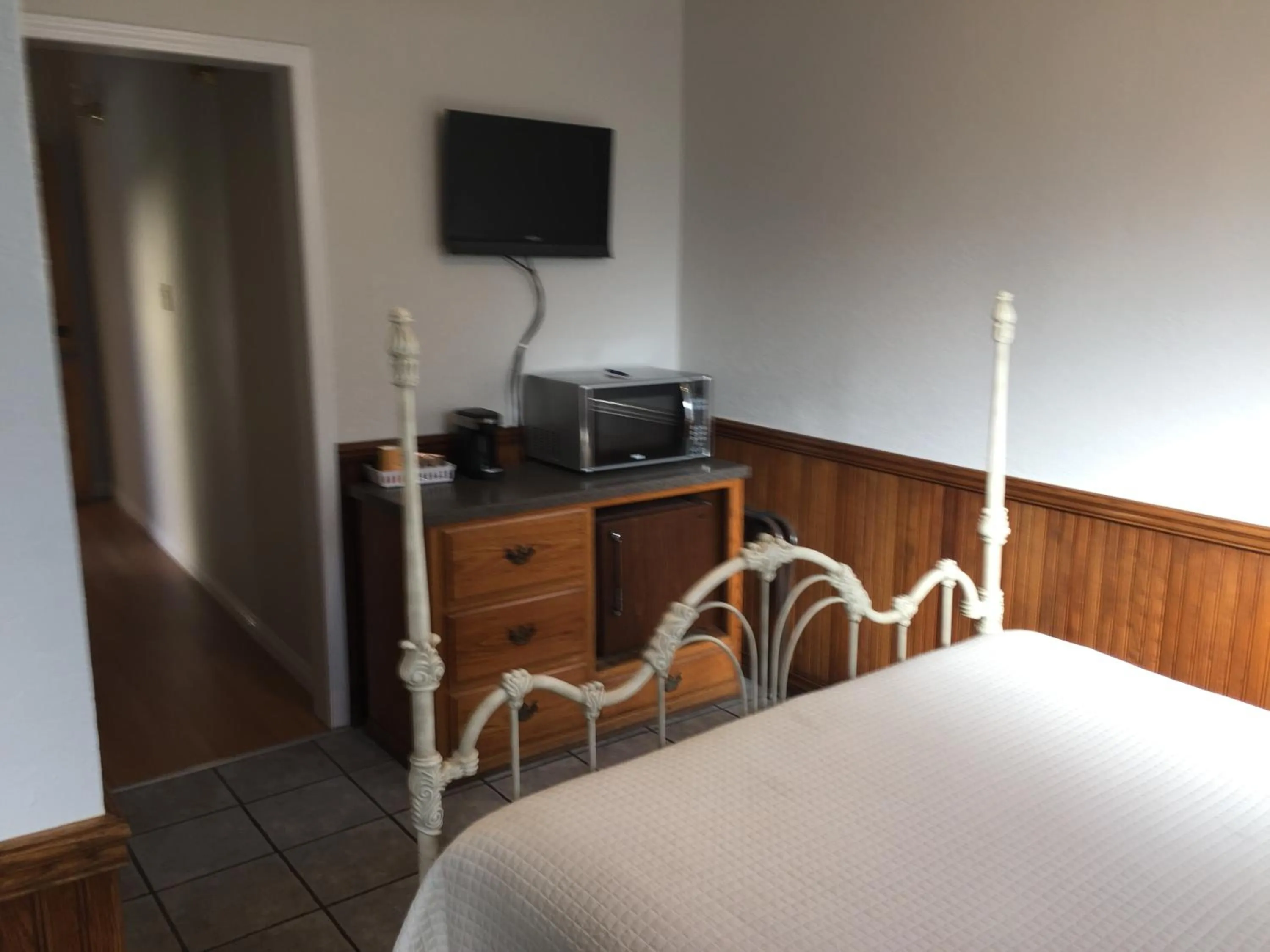 Bedroom, Bed in Catalina Island Seacrest Inn