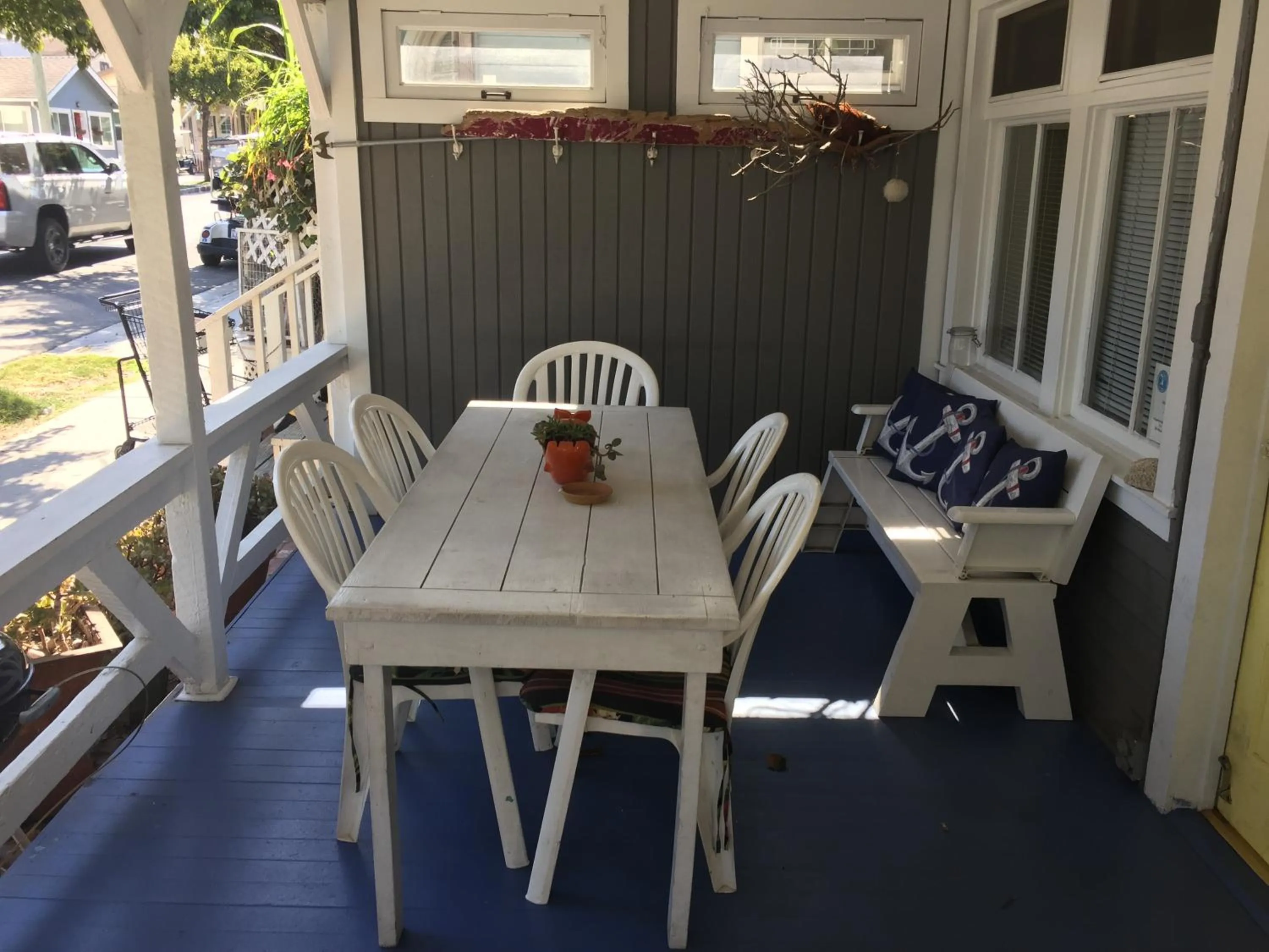 Patio in Catalina Island Seacrest Inn