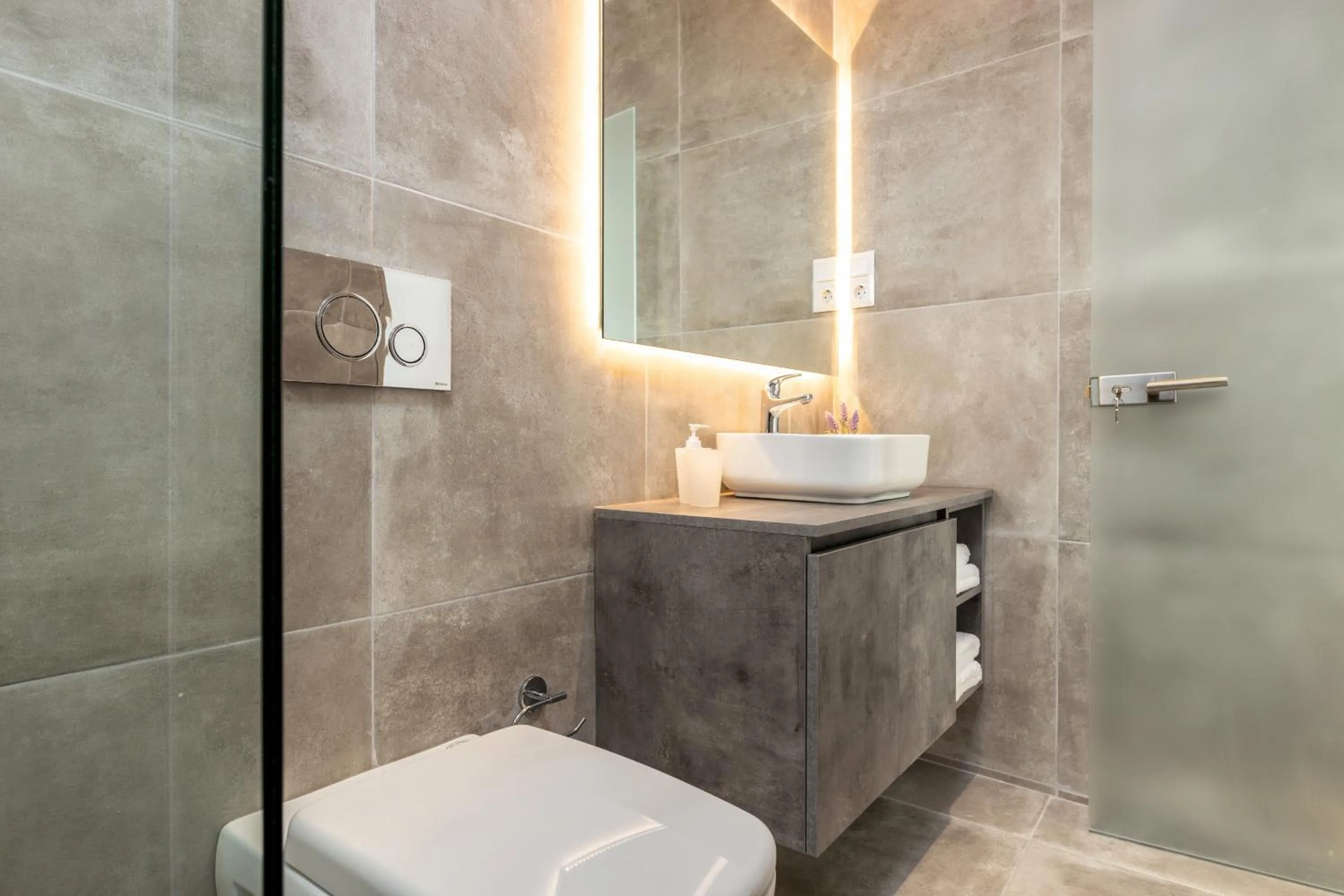 Bathroom in Pelican Paros